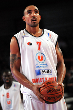 LucArthur Vebobe mis en avant par la Ligue Nationale de Basket