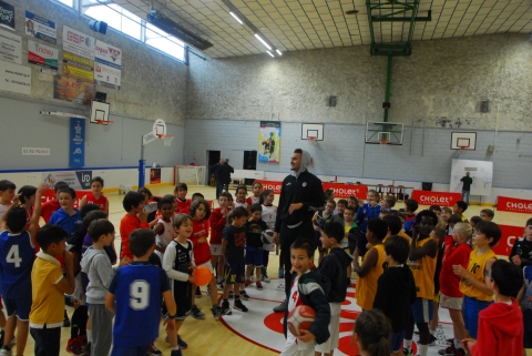 DJ HOGG rencontre les participants du Tournoi des Petits Monstres