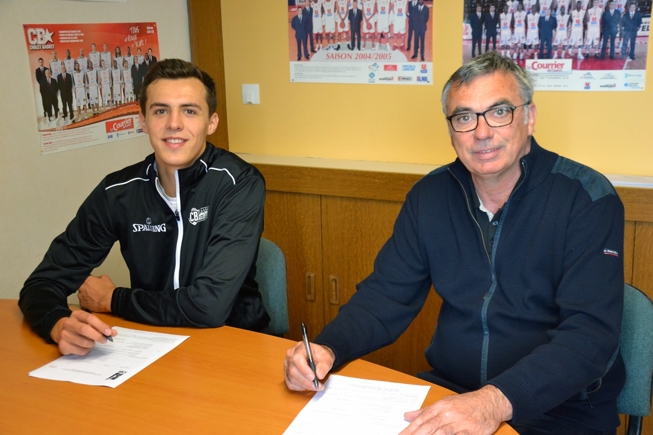 signature contrat hugo robineau