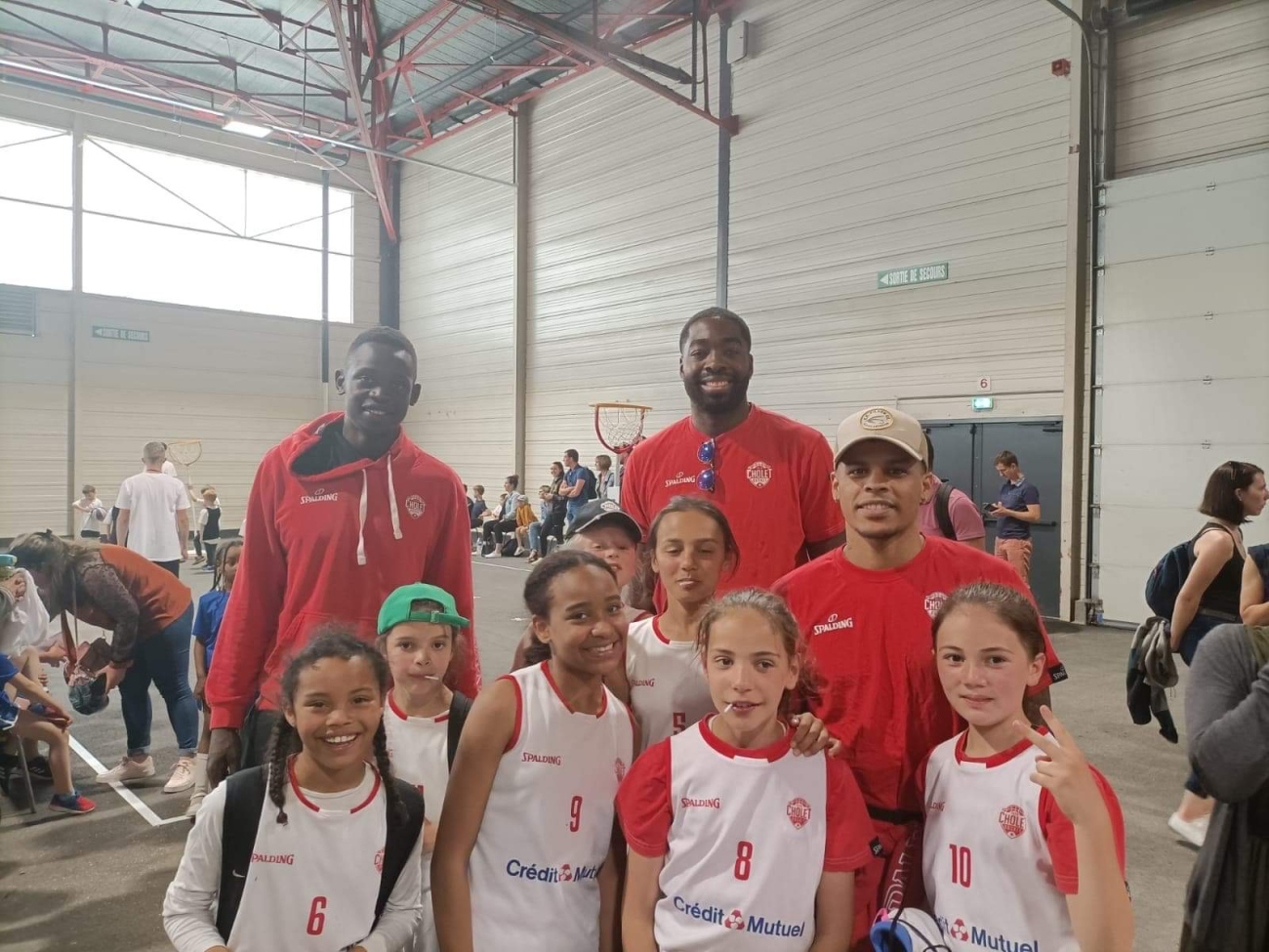 Les joueurs de CB à la Fête du Mini Basket 2022