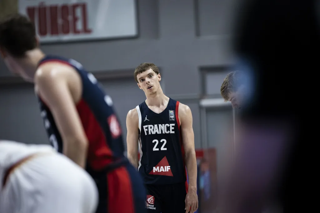 © FIBA