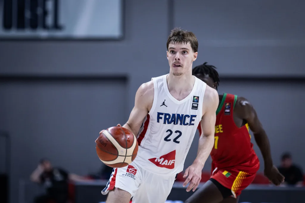 © FIBA