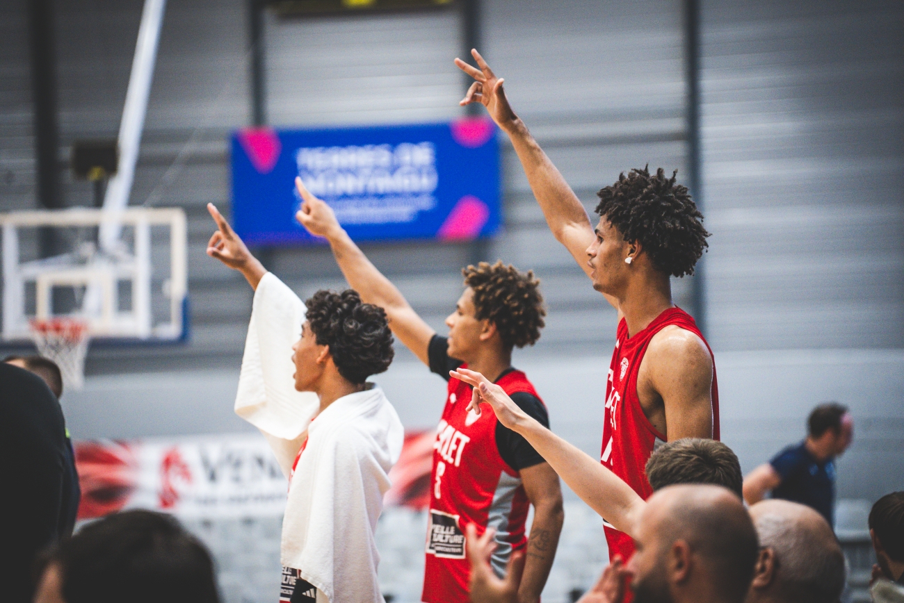 Aaron Towo-Nansi, Ange Buzer et Thomas Duchamp De La Geneste - © Cholet Basket