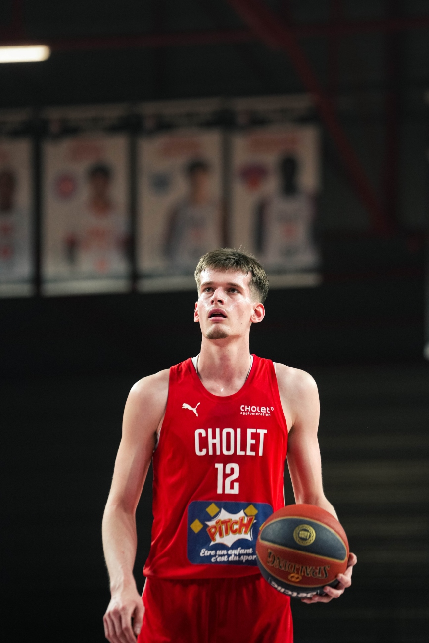 Nils Lobry Pathouot-©revioo.mov