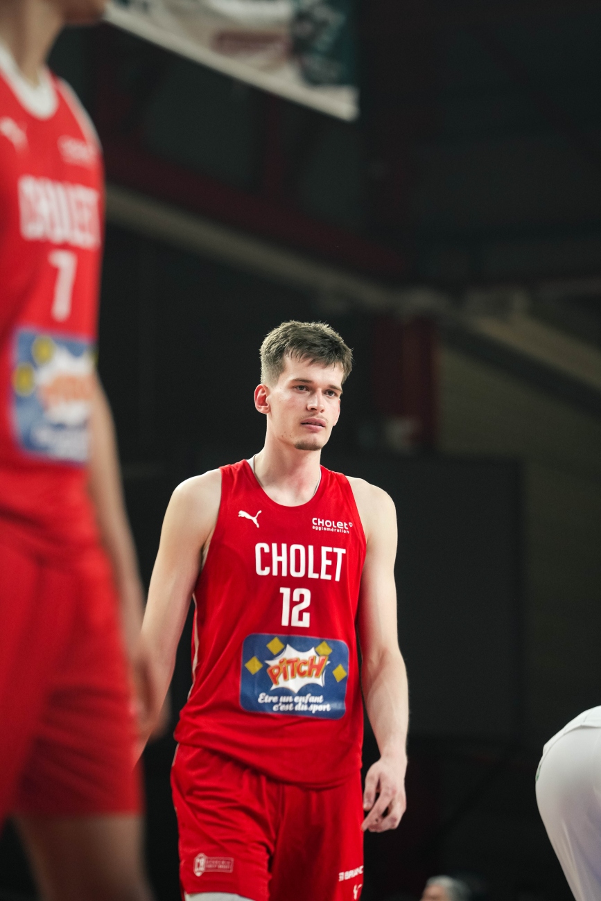 Nils Lobry Pathouot-©revioo.mov