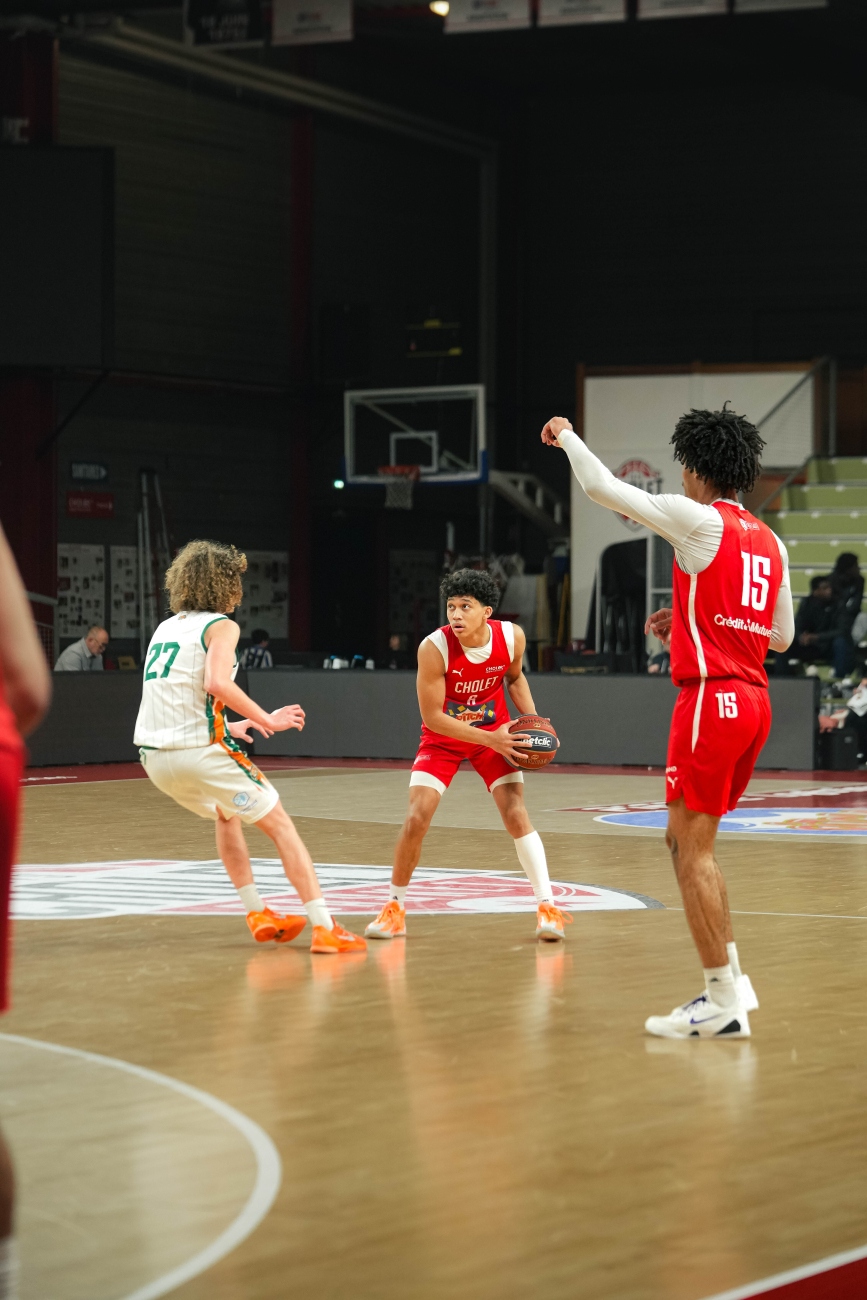 Aaron Towo-Nansi - ©revioo.mov