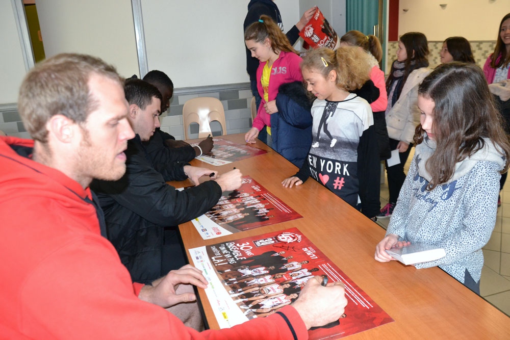 Rencontre entre les élèves de l'école Saint Jean du Marillais et les PRO A