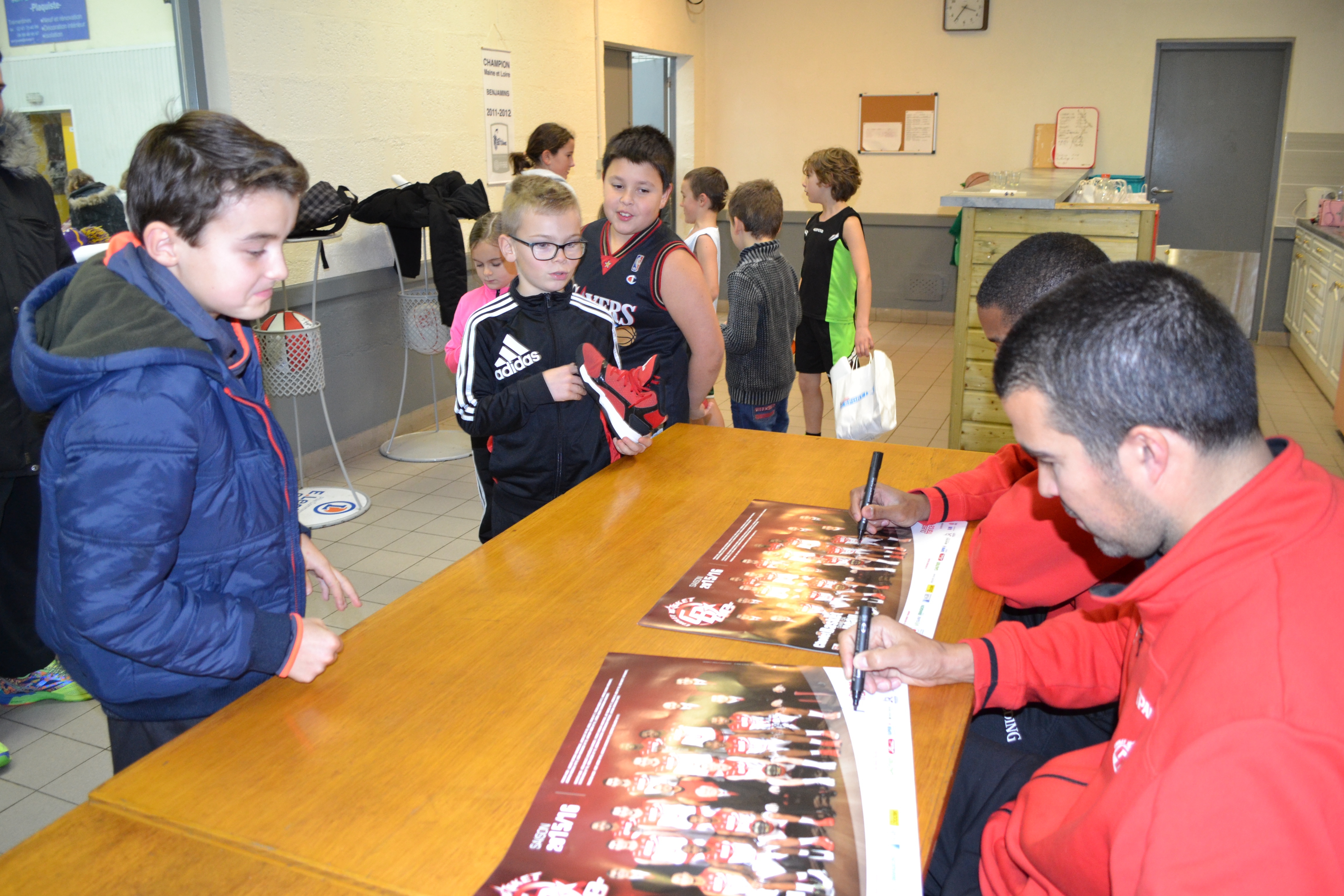 Anthony GOODS et Jérôme NAVIER à l'entraînement spécial Kinder de Trémentines le 18/12/15.