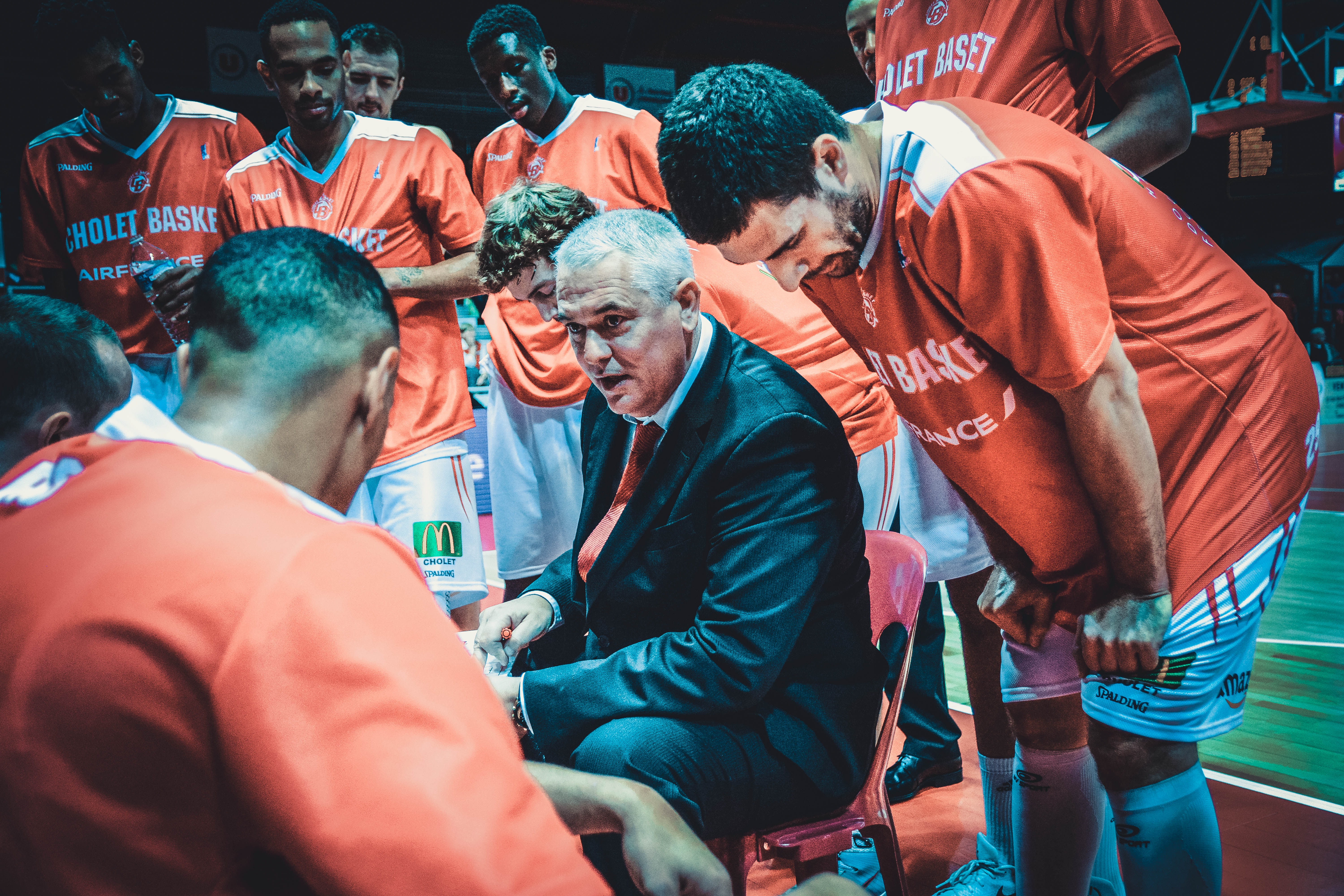 Temp mort de Cholet Basket - photo : Laury Mahé