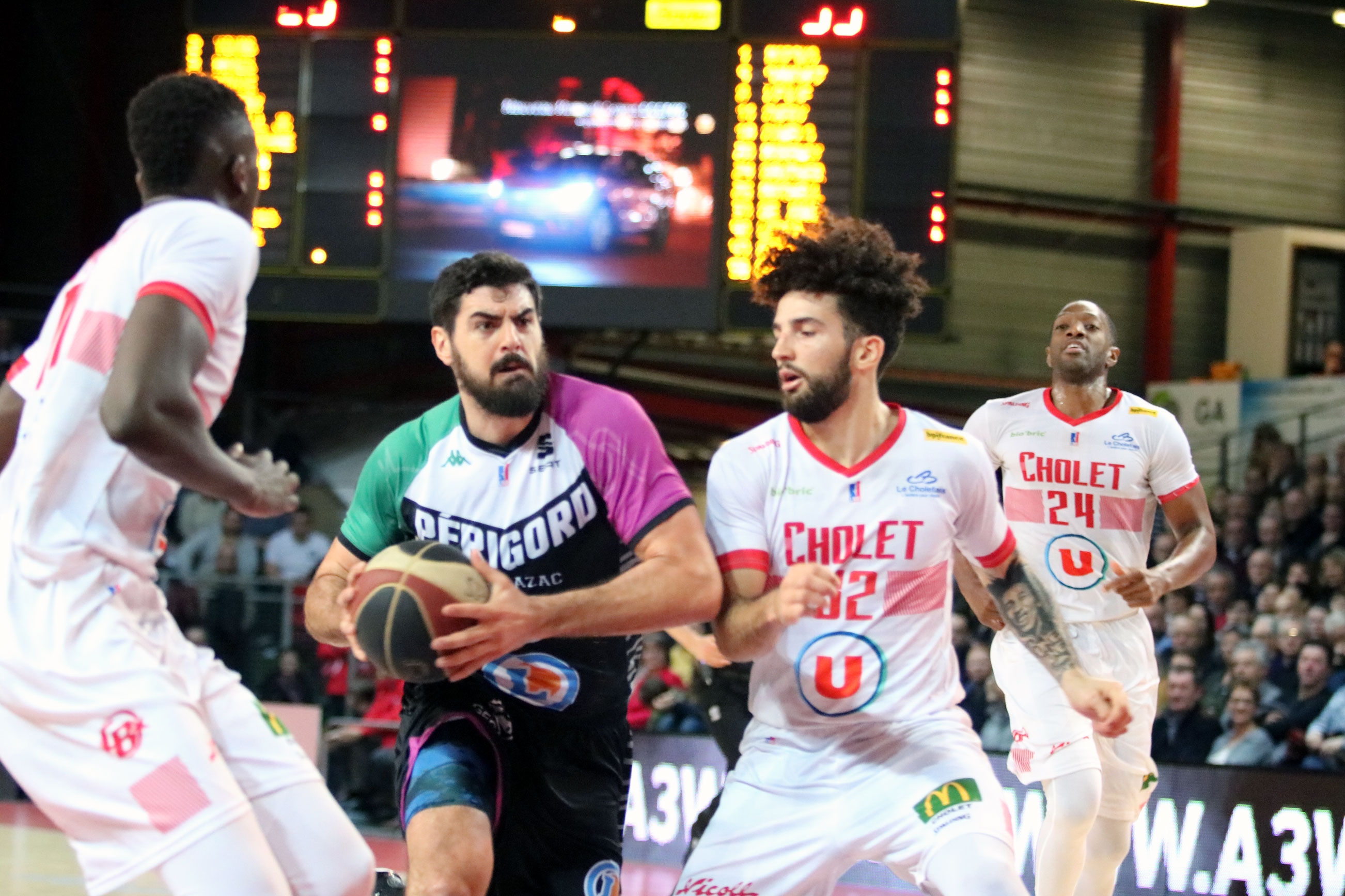 CHOLET BASKET © SIMON GODET