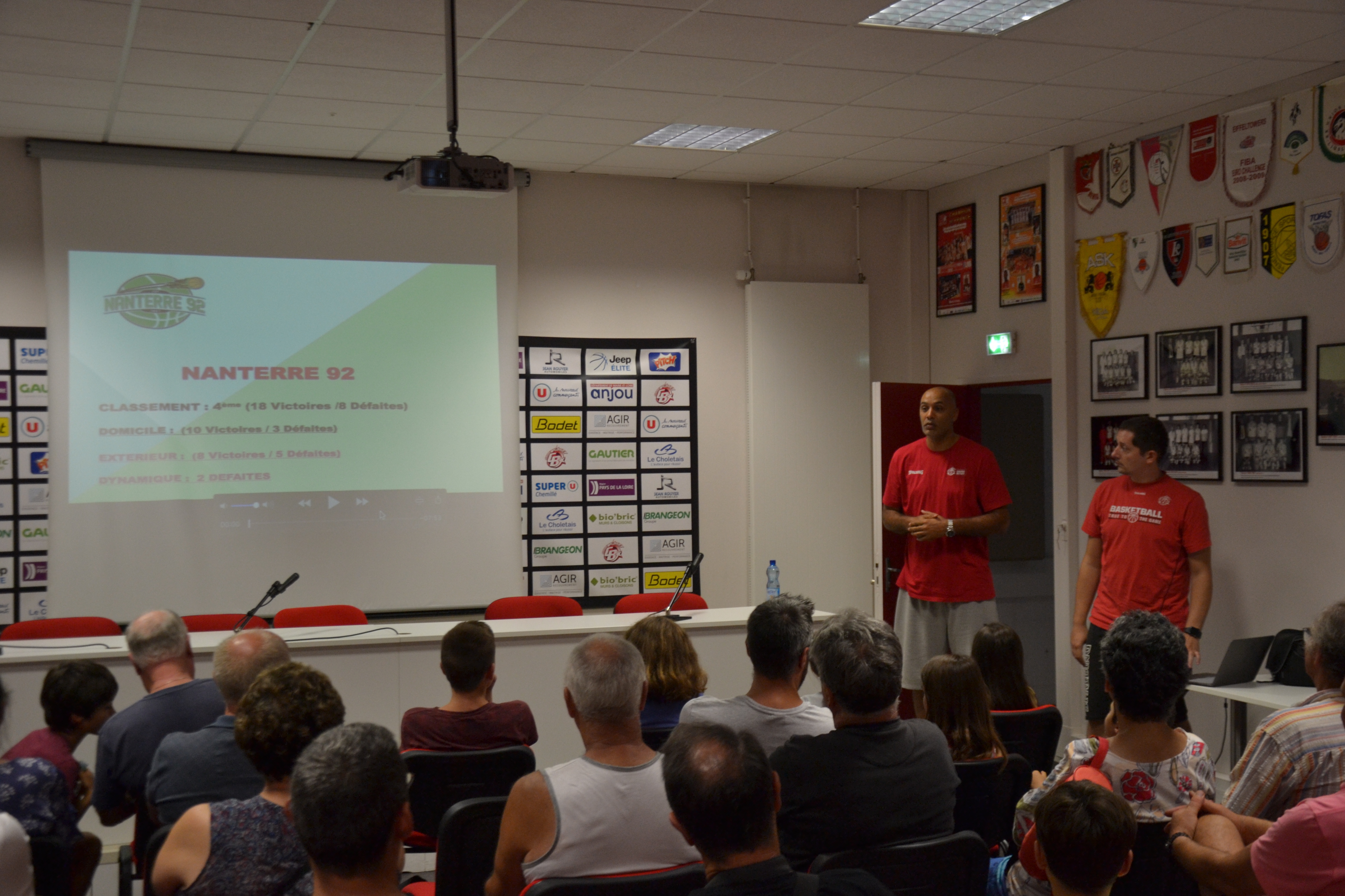 Intervention de Gaëtan Cherbonnier et Sylvain Delorme, les entraîneurs assistants de l'équipe professionnel