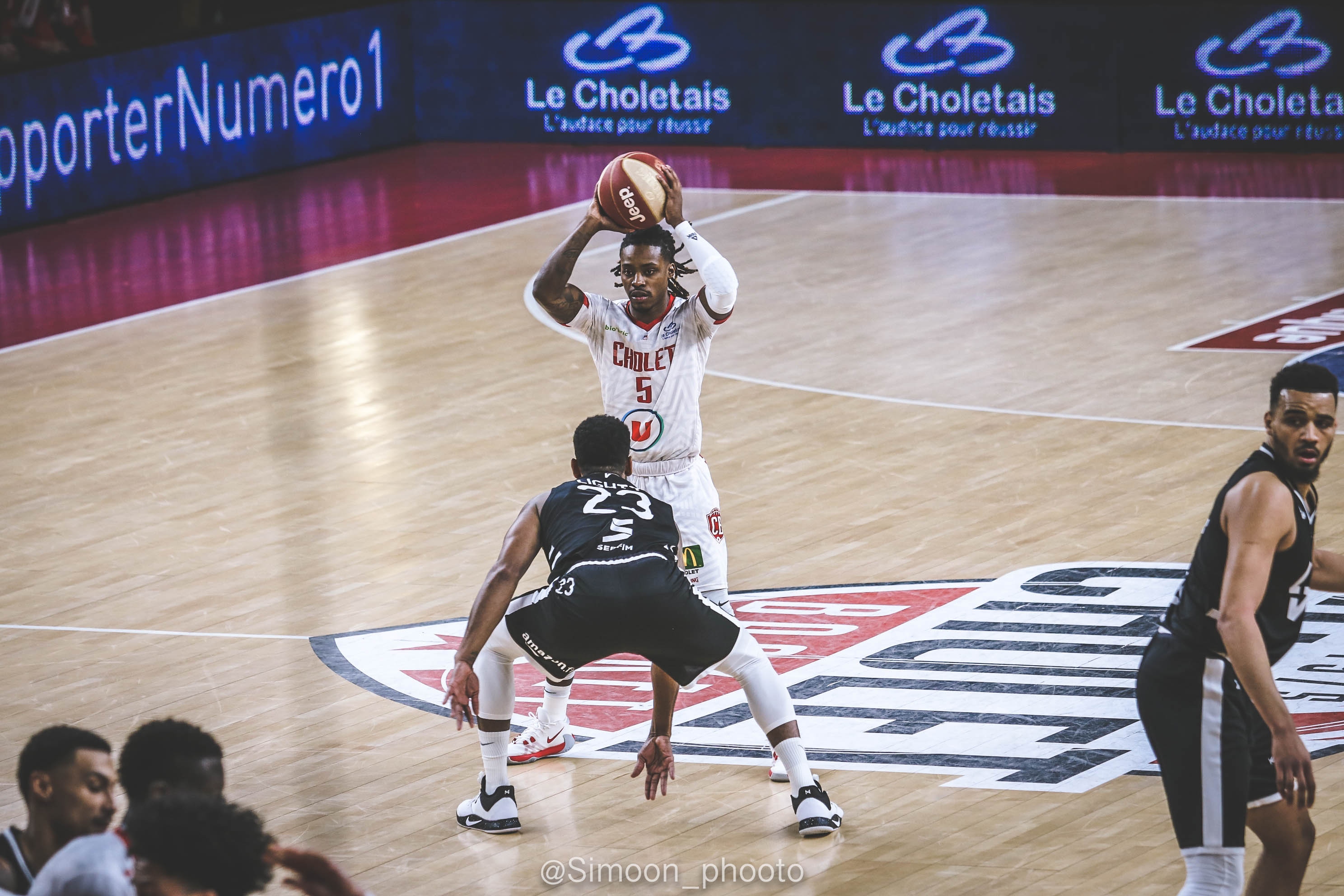 Jalen RILEY vs Asvel