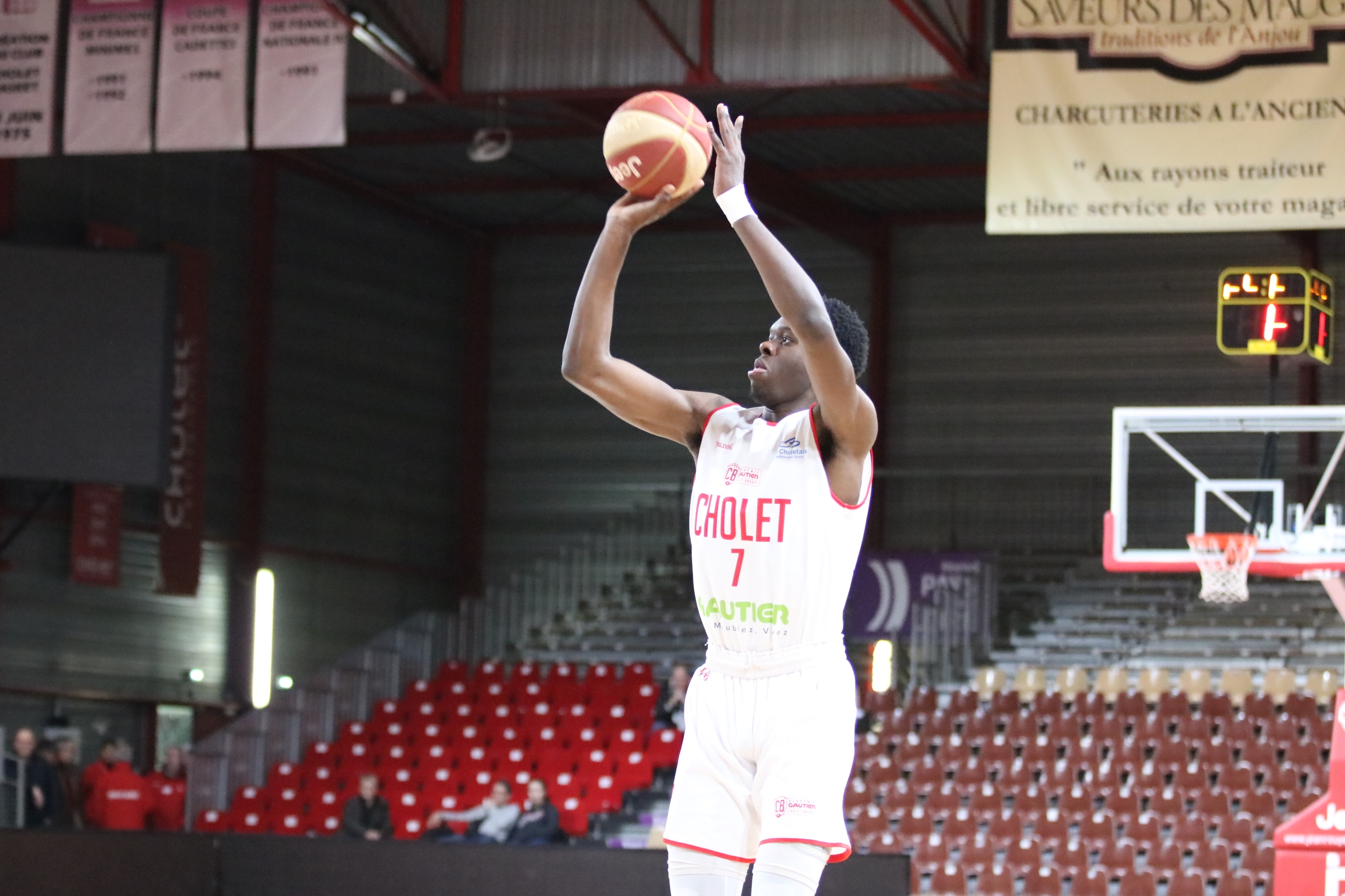 Yoan Makoundou vs U21 Gravelines