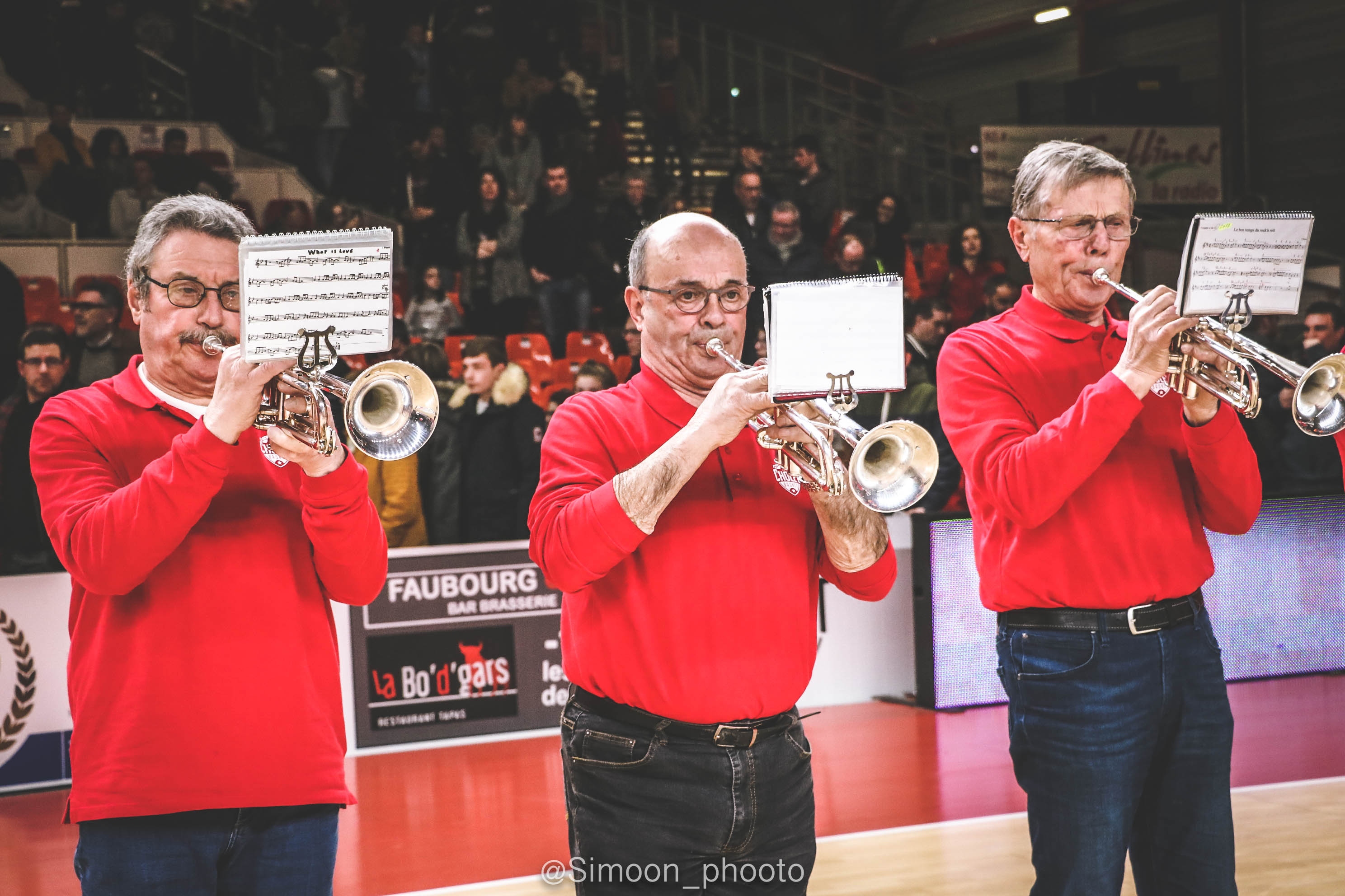 La Fanfare Bégrochrito's Cholet basket vs Chalon 19-20