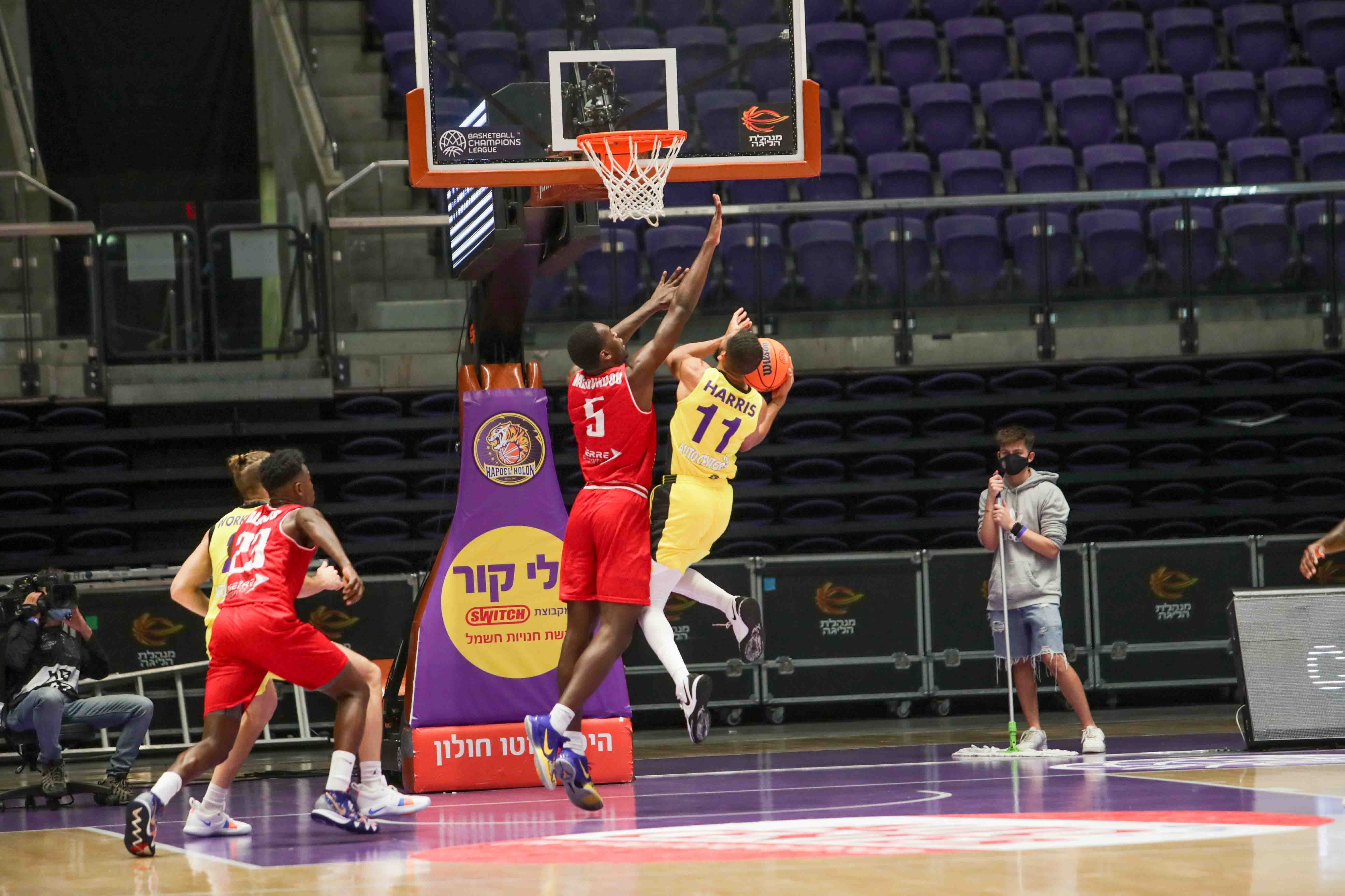 HAPOEL HOLON VS CHOLET BASKET (10-11-20)