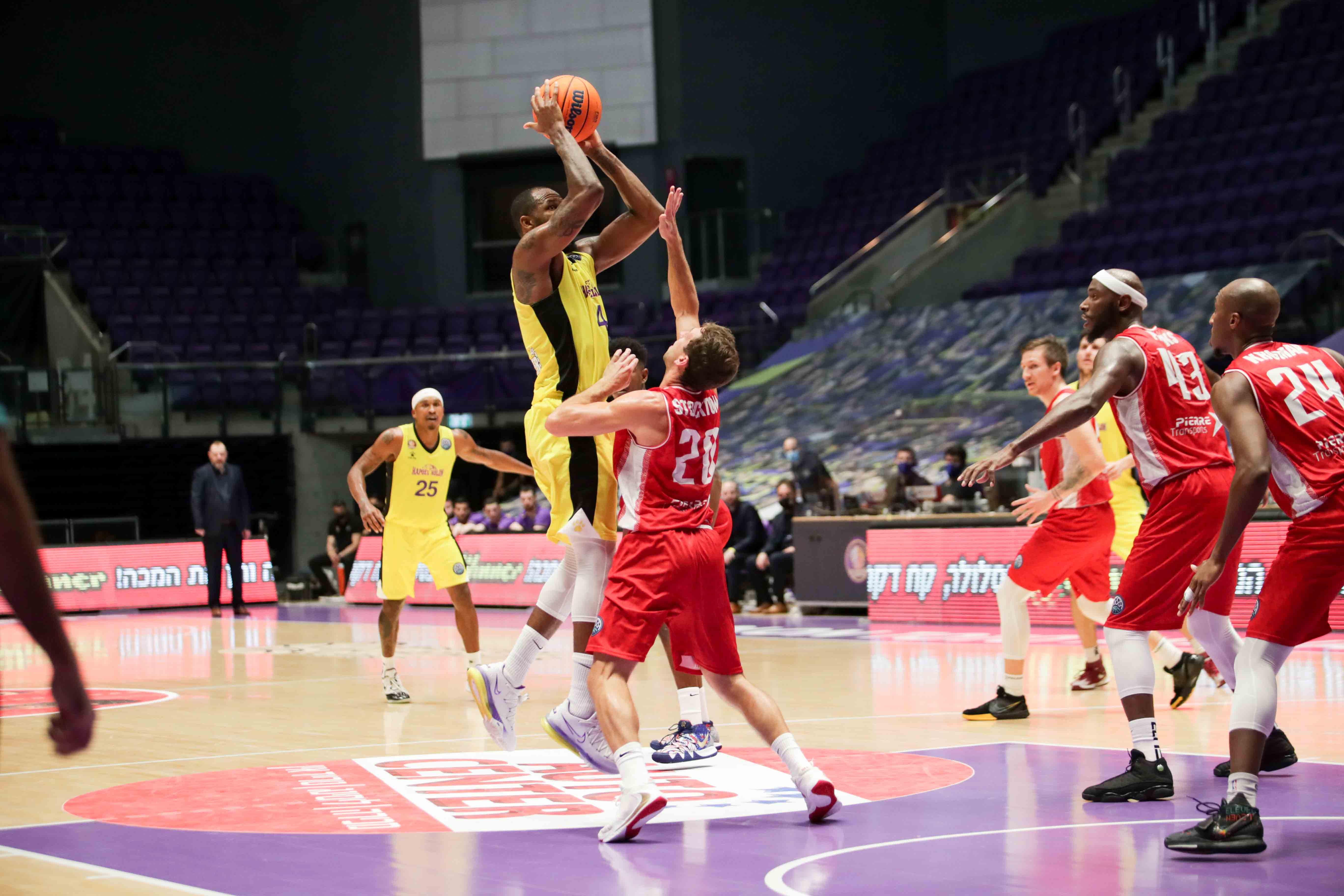 HAPOEL HOLON VS CHOLET BASKET (10-11-20)