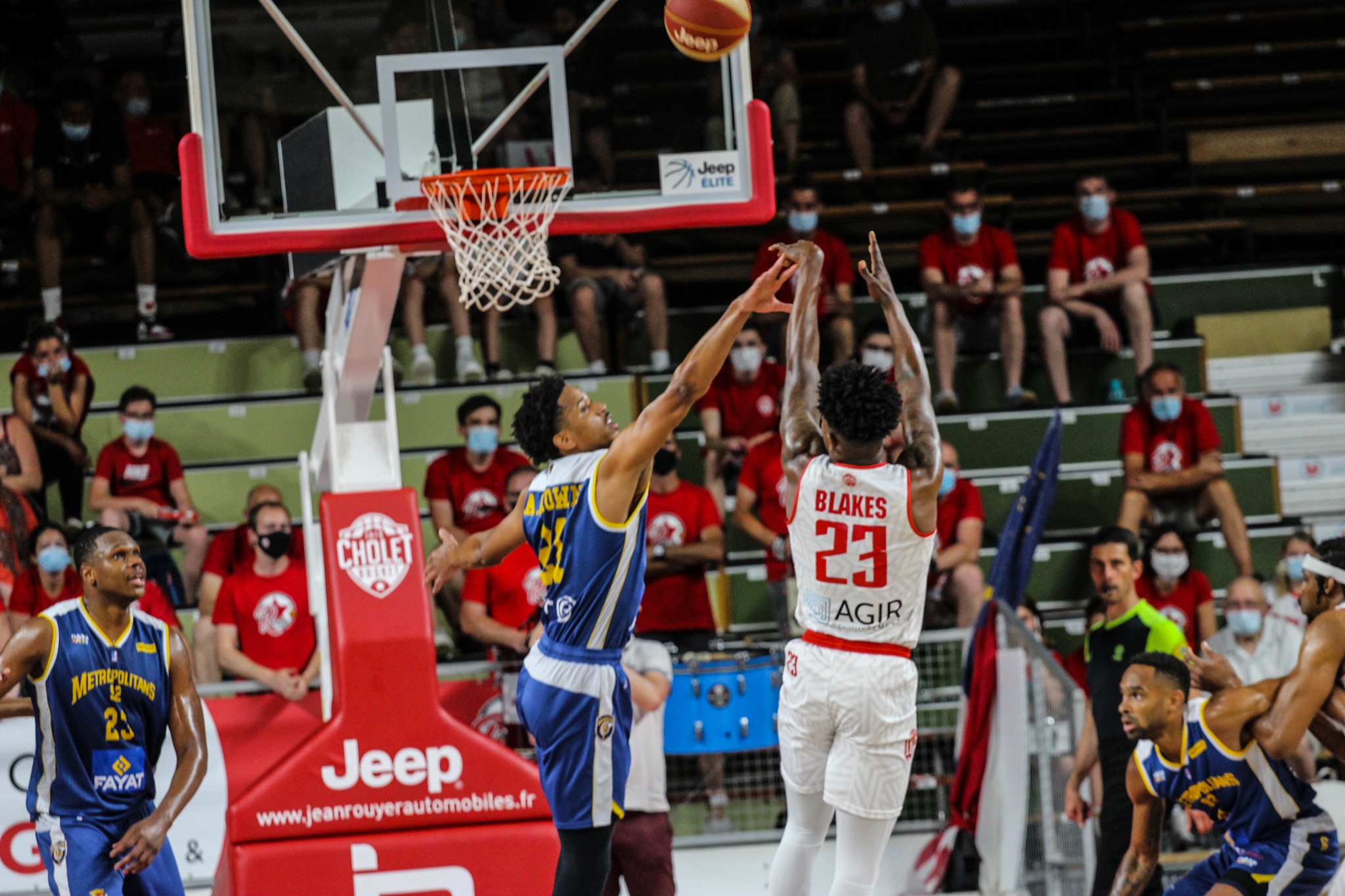 Gerry BLAKES VS BOULOGNE-LEVALLOIS METROPOLITAINS