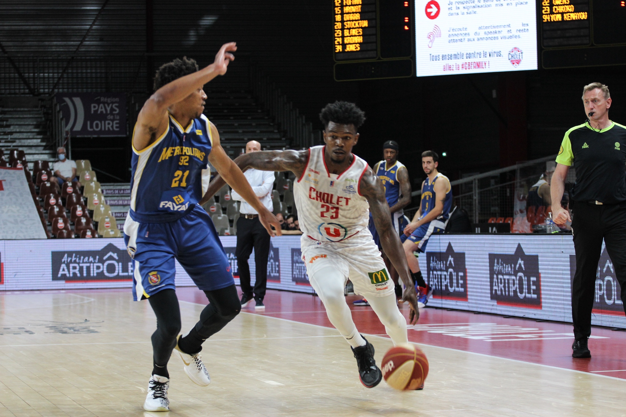 Gerry BLAKES VS BOULOGNE-LEVALLOIS METROPOLITAINS