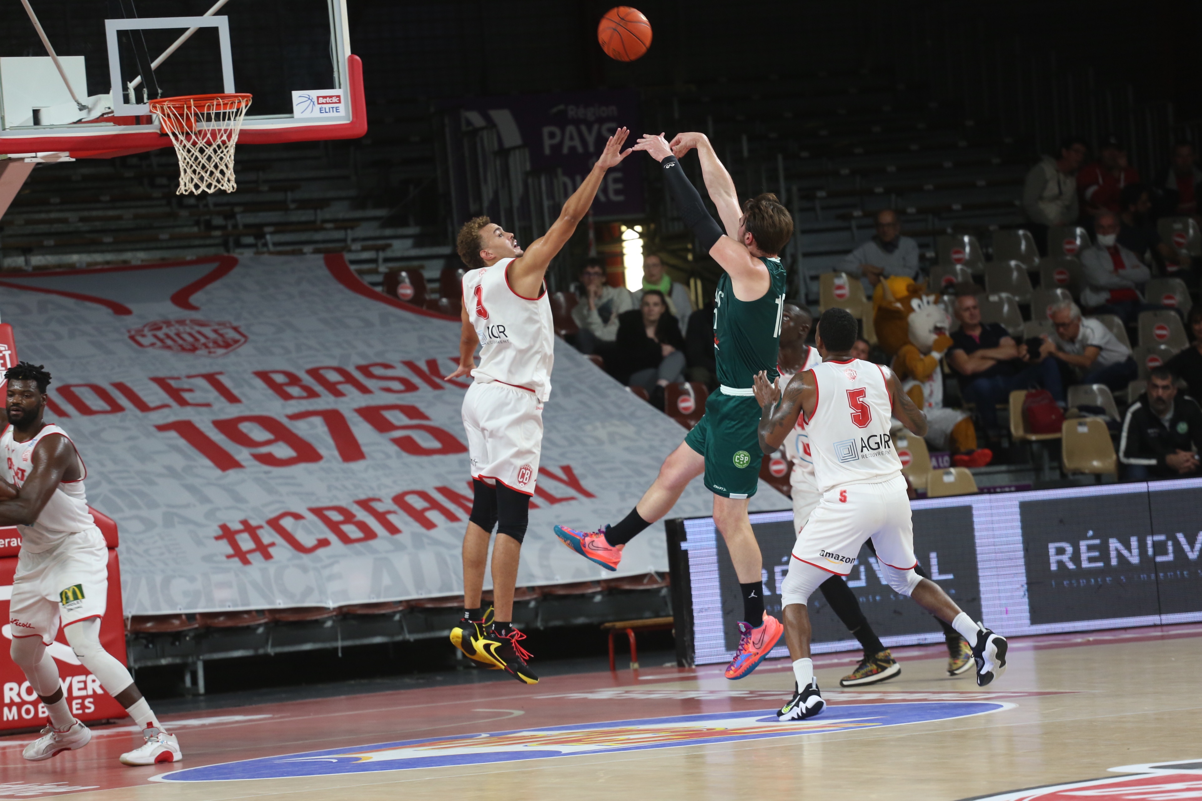 DJ Hogg, Nianta Diarra, Darrin Govens et Peter Jok vs Limoges (25/09/2021)