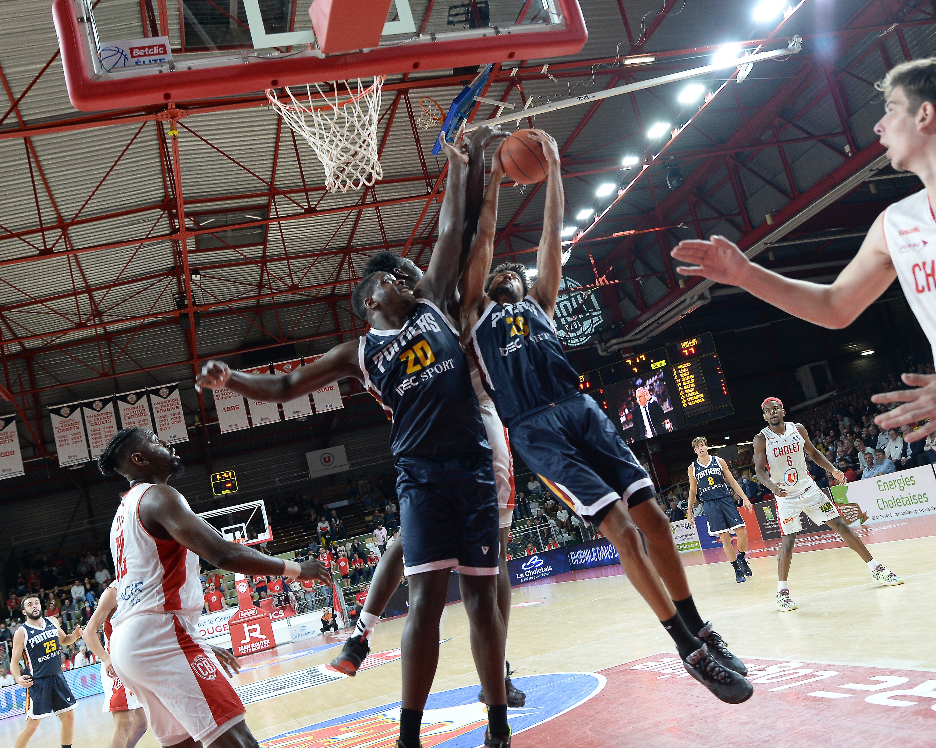 Cholet Basket vs Poitiers (19/10/21)