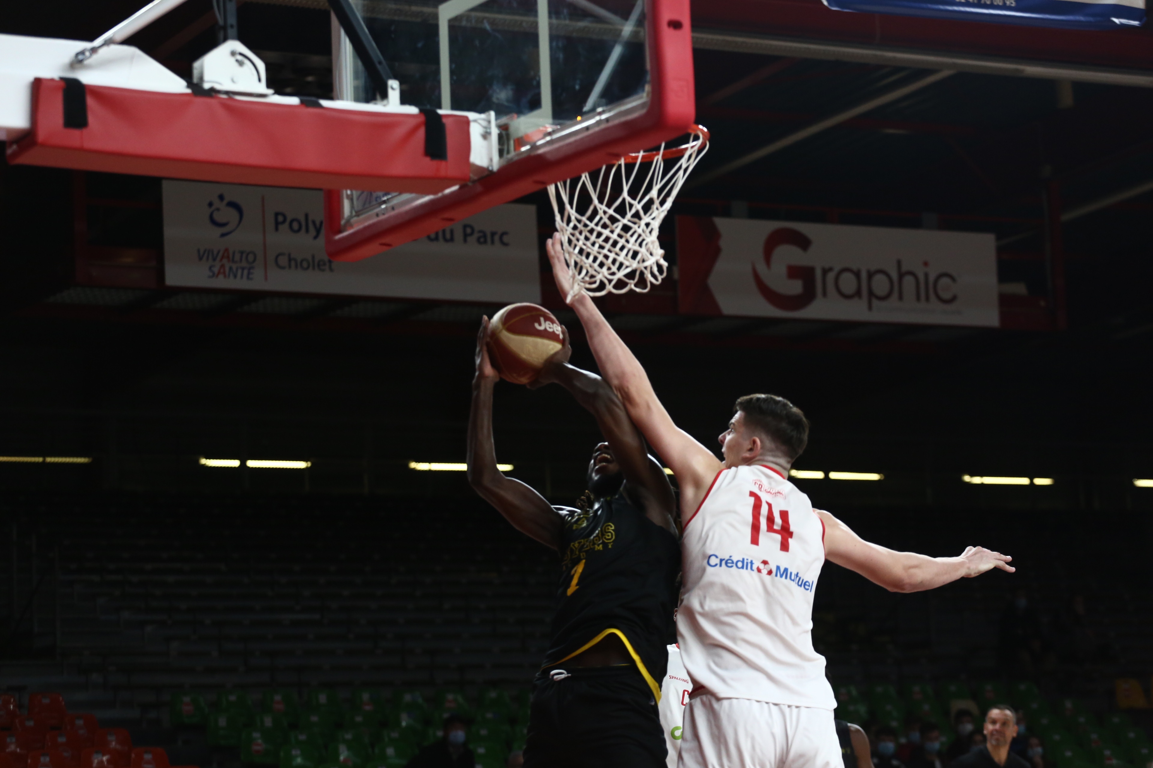 Naoll Balfourier vs Fos Provence Basket (18/12/2021)