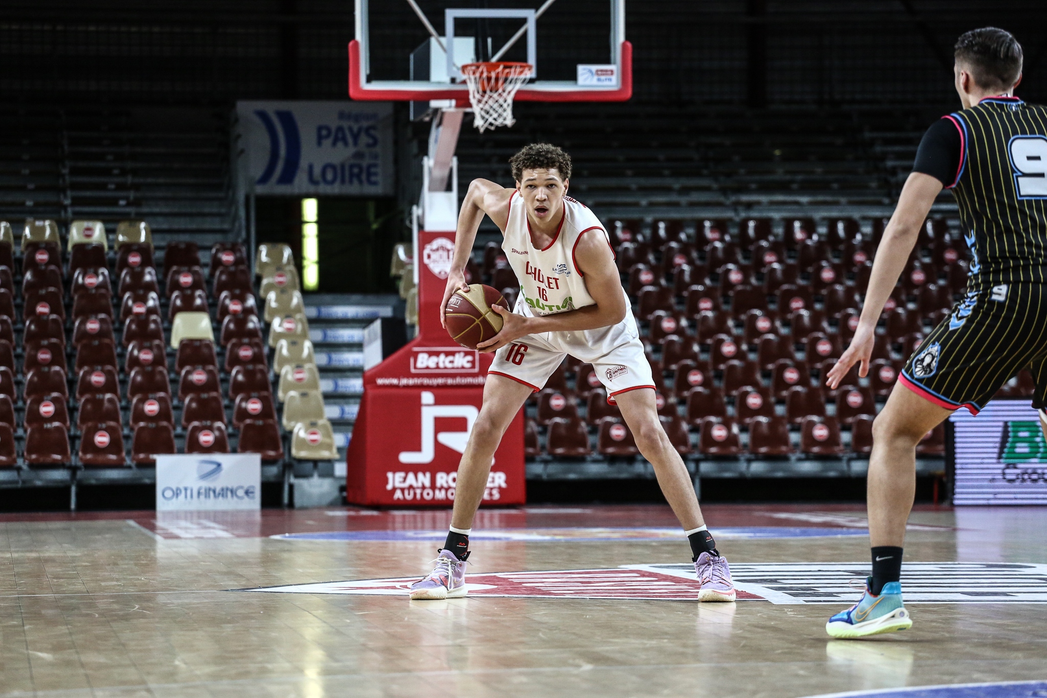 Tidjane Salaun vs Châlons-Reims 05-03-2022