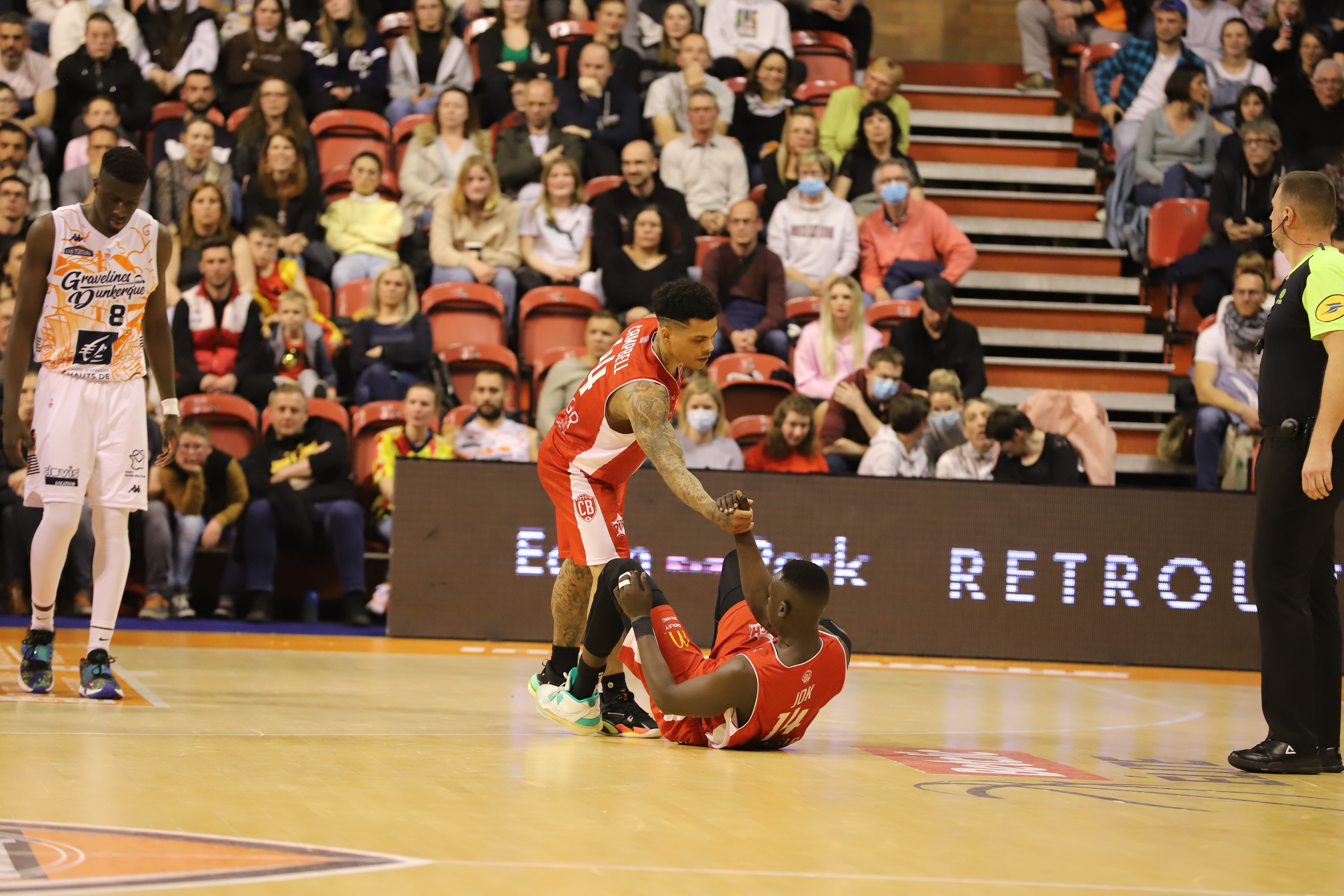 T.J. Campbell et Peter Jok - ©Julie Dumélié