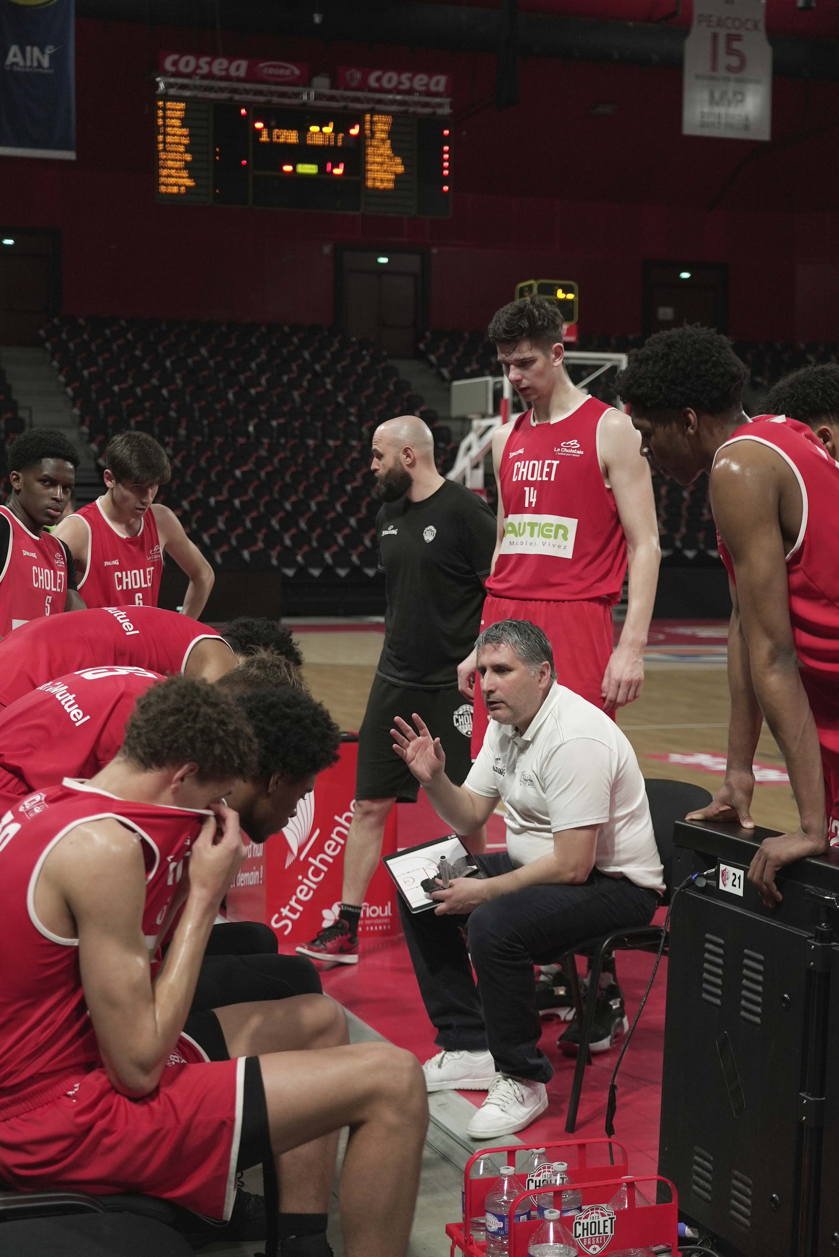 Cholet Basket vs JL Bourg (16/04/2022)