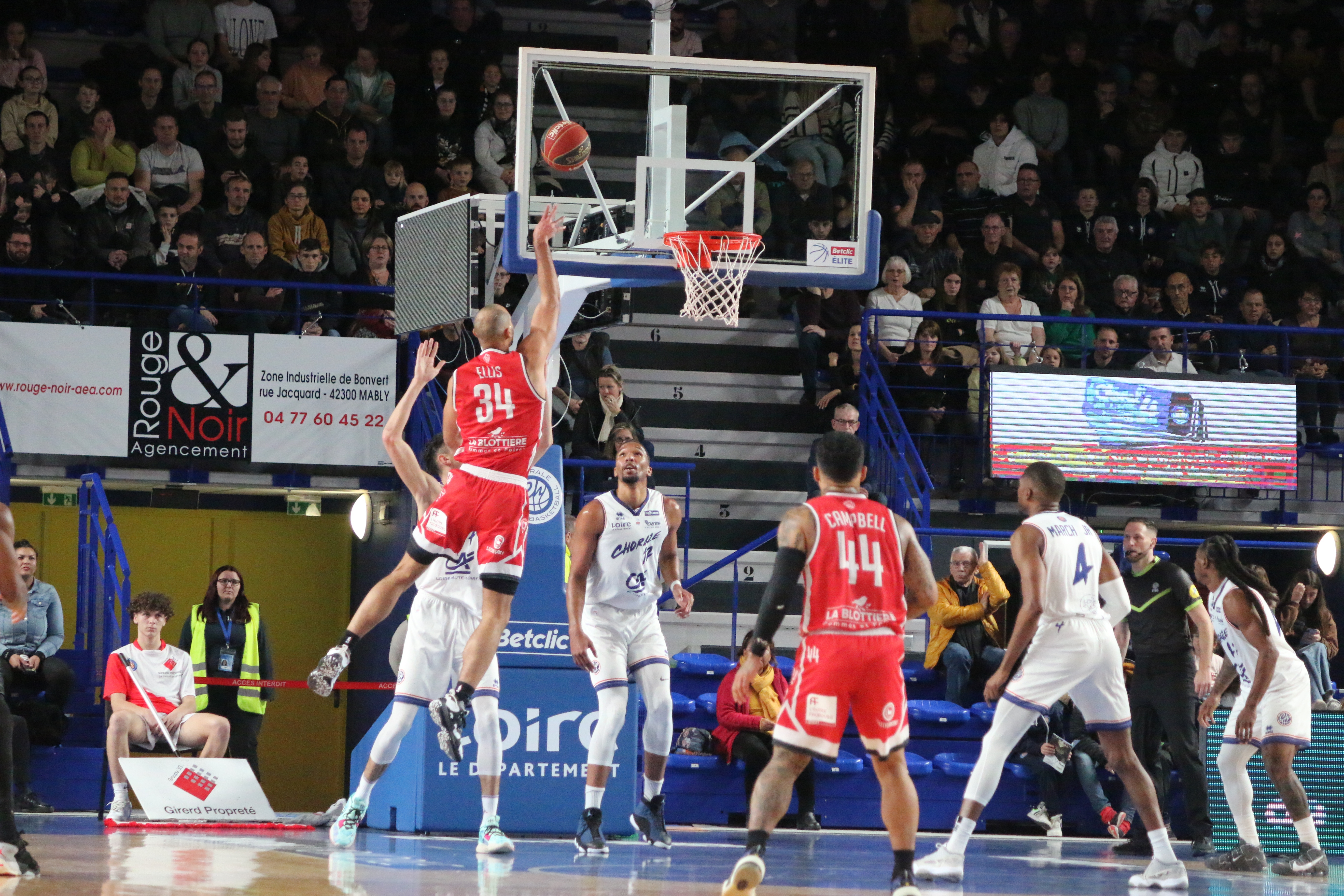 Perry Ellis vs Roanne (02/12/22)