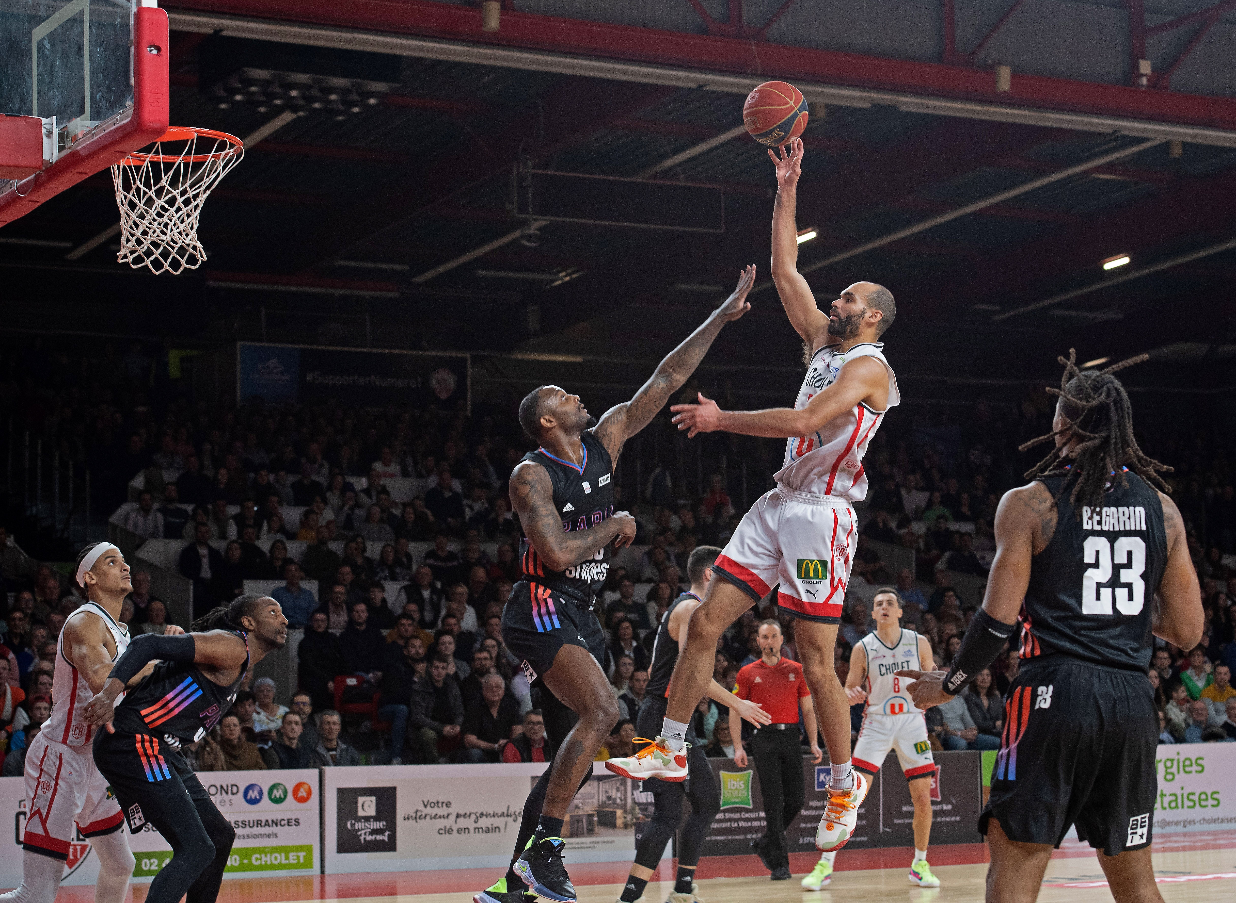 Perry Ellis VS Paris (25-03-2023)