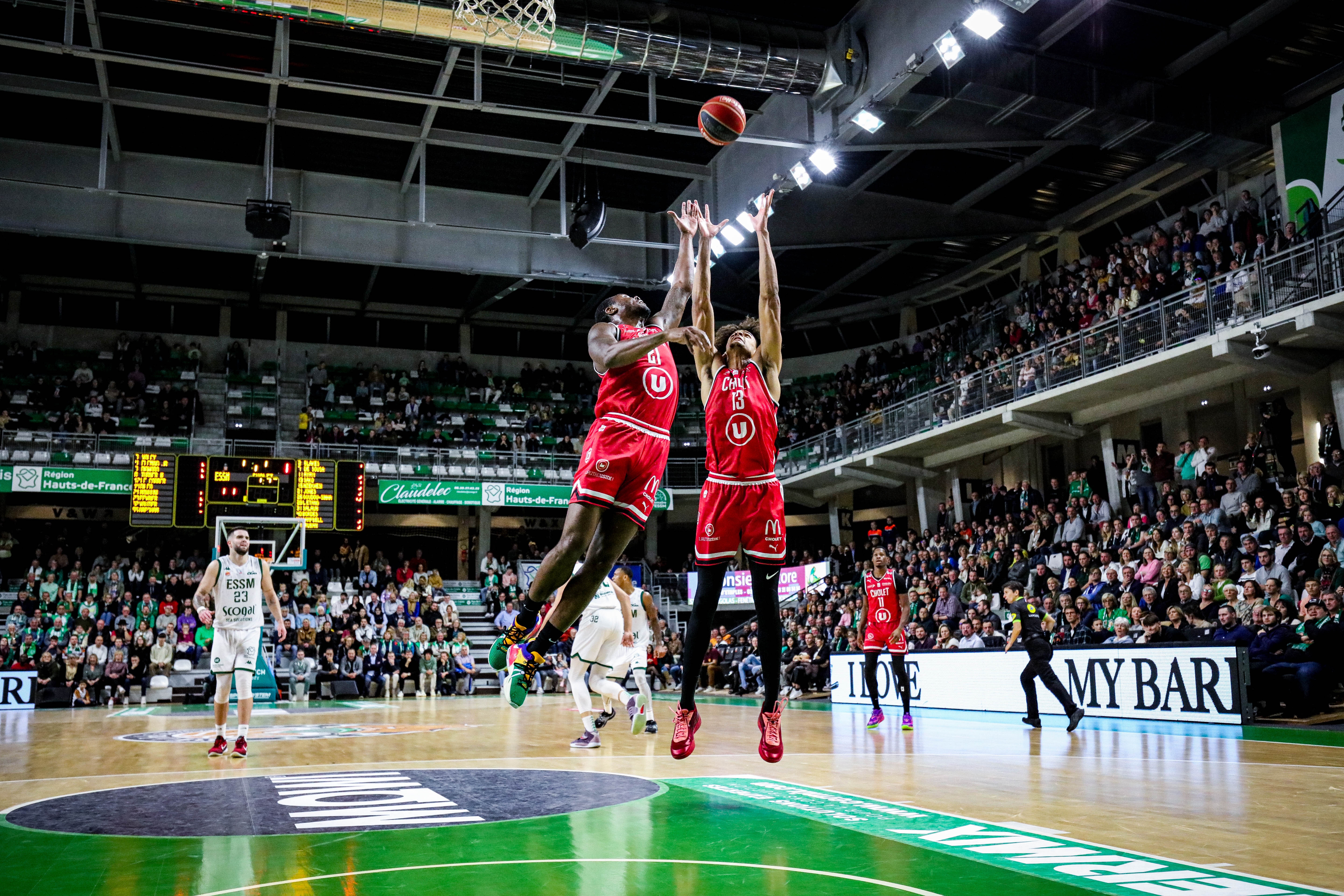 Jalen Jones, Neal Sako ©Pauline Ledez