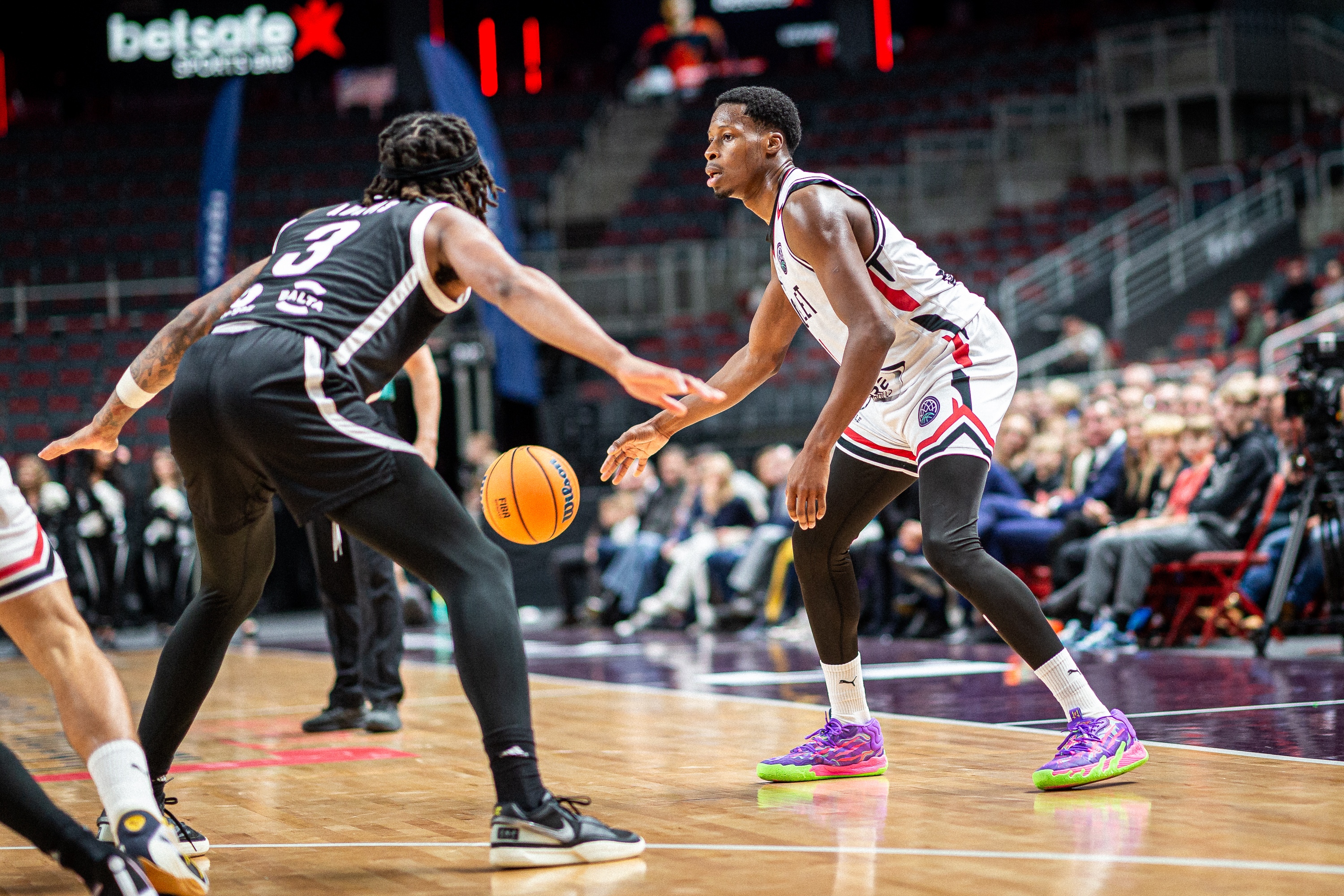 Gérald Ayayi ©BASKETBALL CHAMPIONS LEAGUE