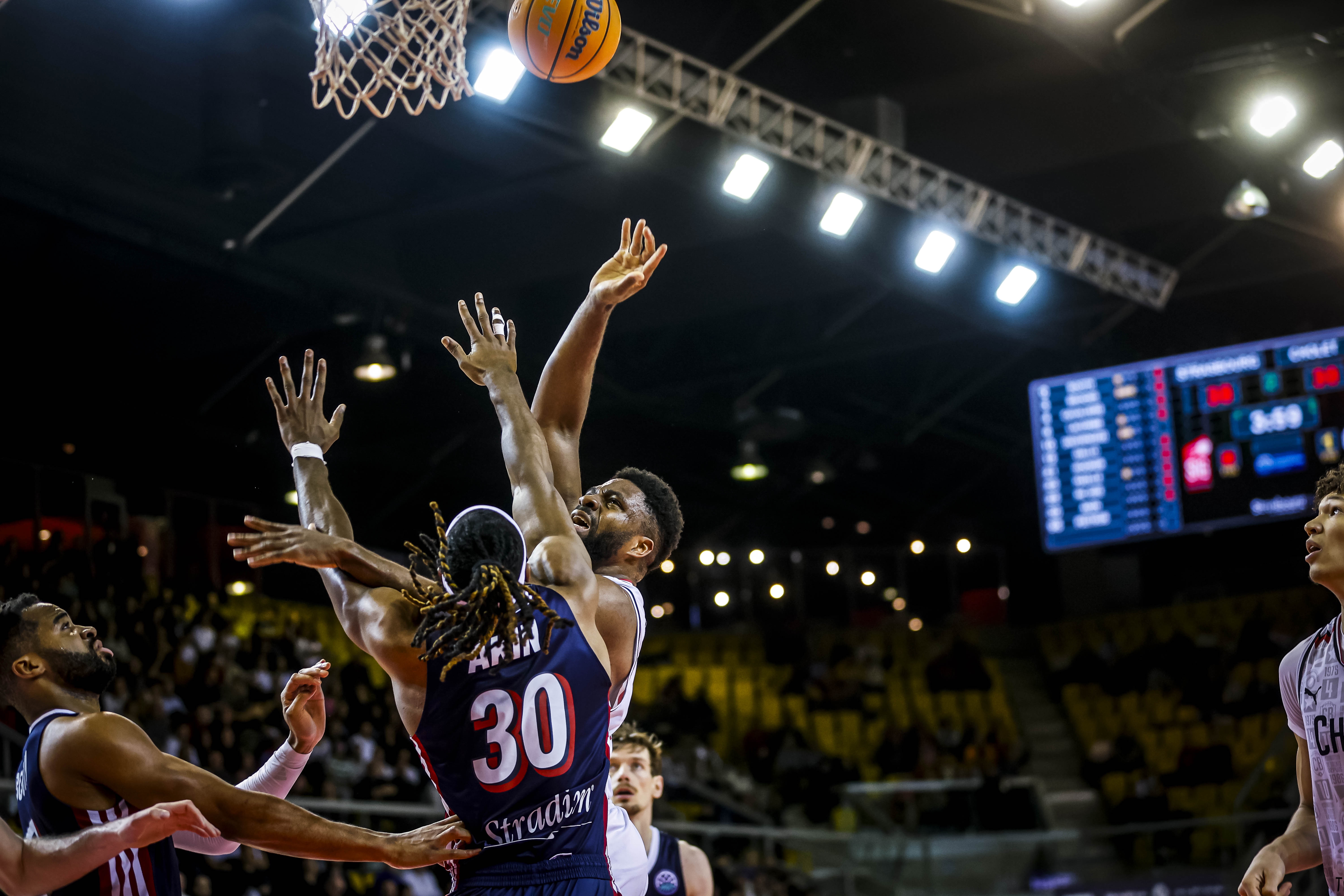 Emmanuel NZEKWESI ©BASKETBALL CHAMPIONS LEAGUE