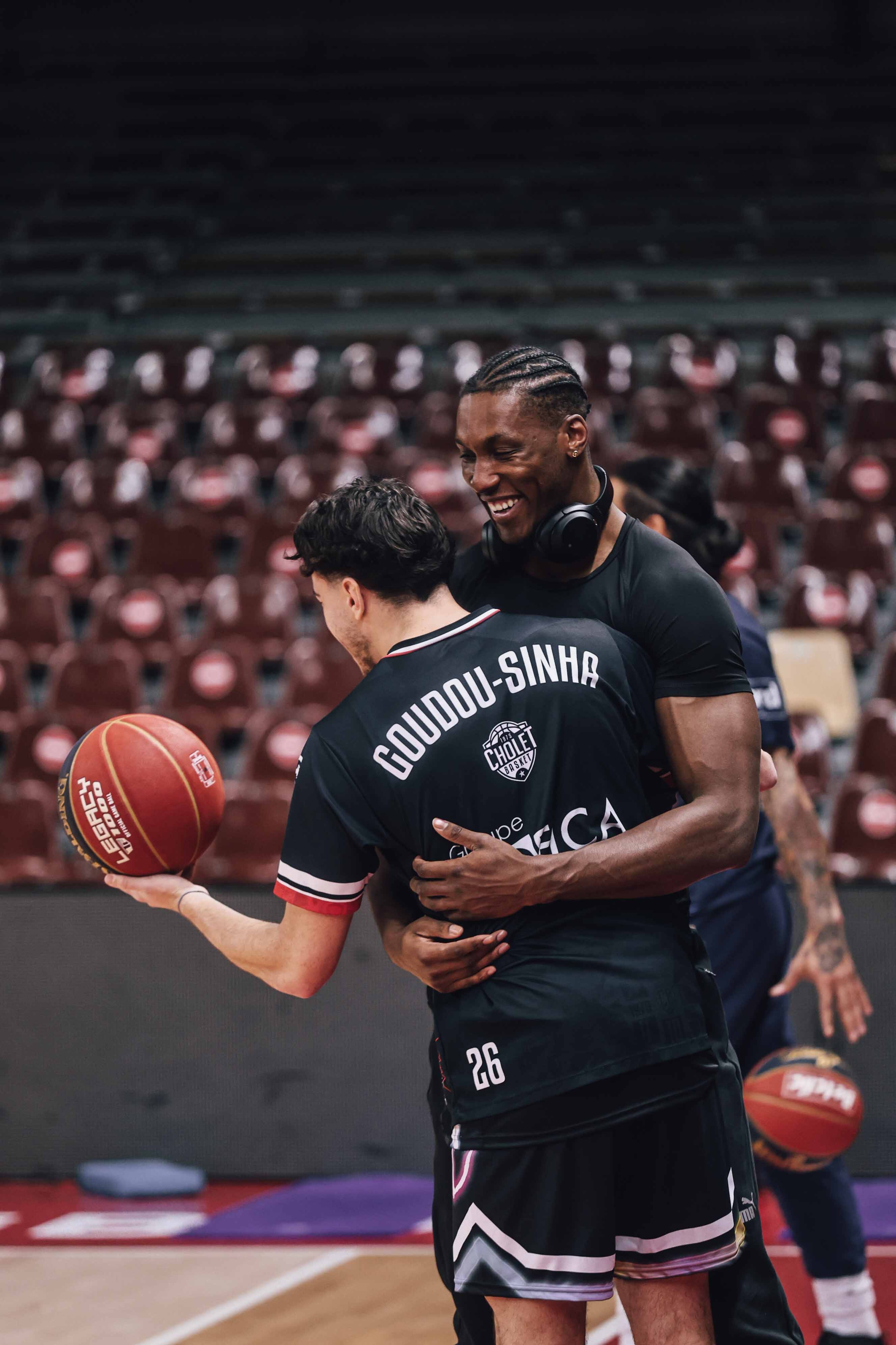 Enzo Goudou-Sinha avec Valentin Chery ©Melvyn Augas