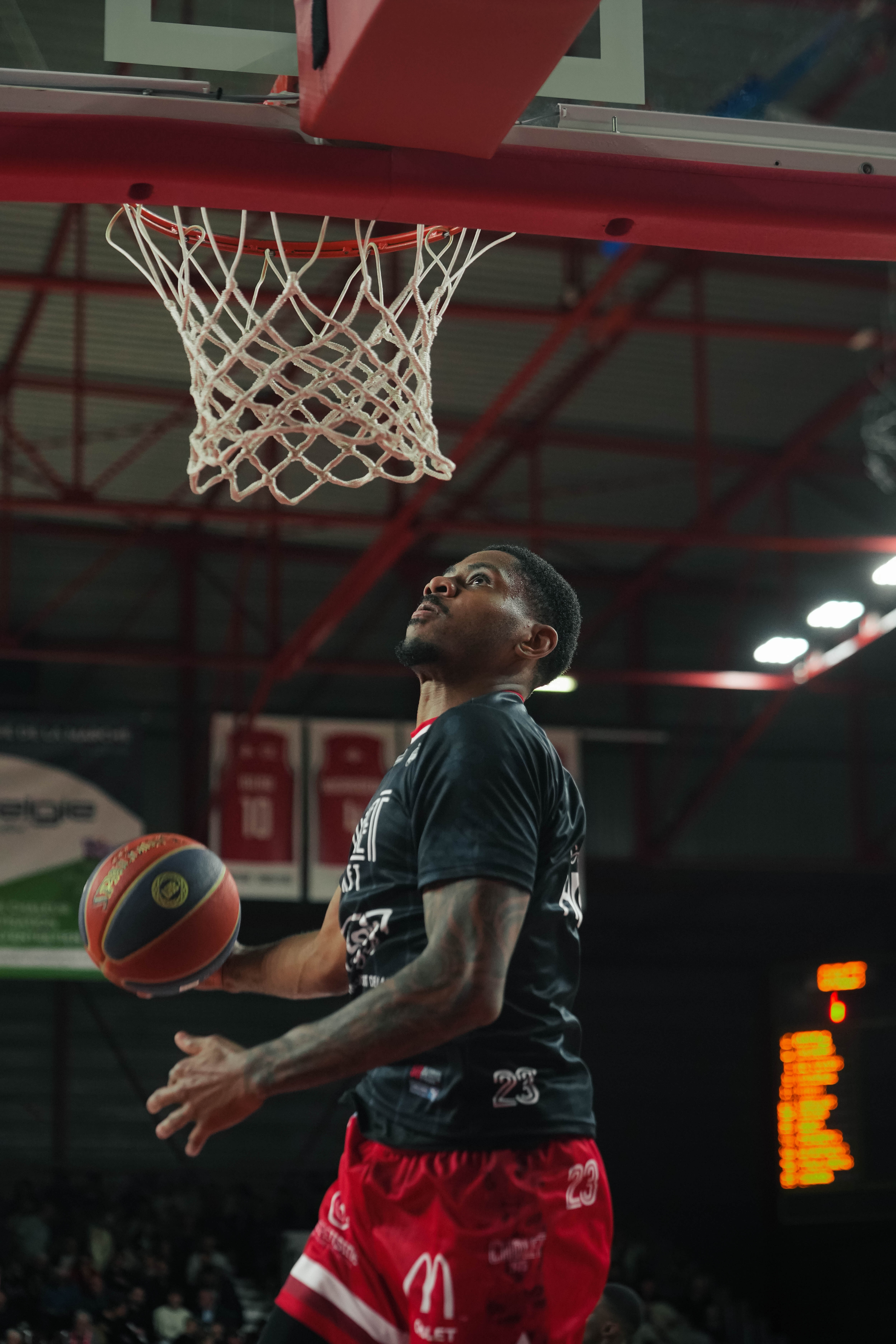 Chibuzo AGBO - ©revioo.mov