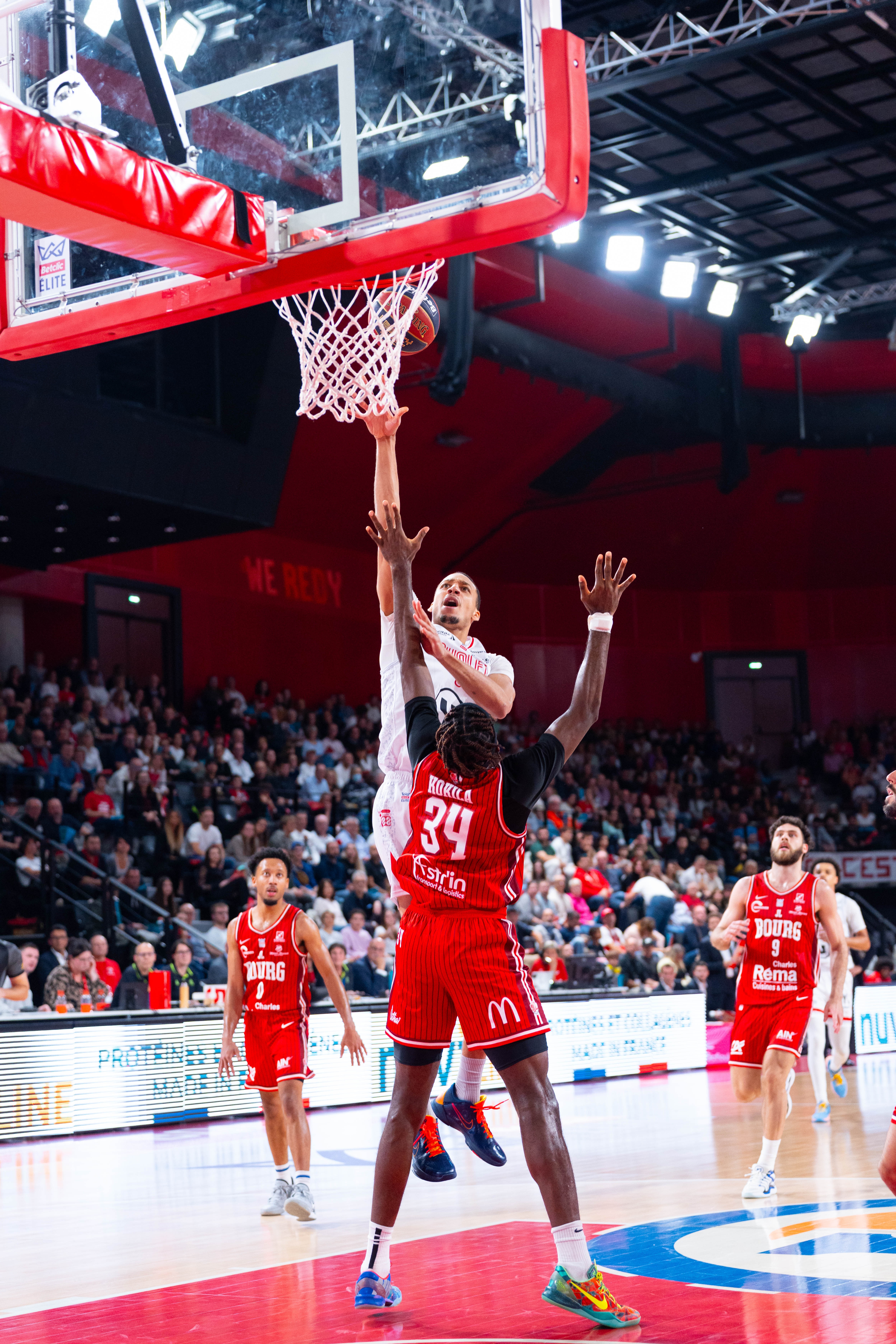 Jamuni McNeace ©Mathilde Bourdon