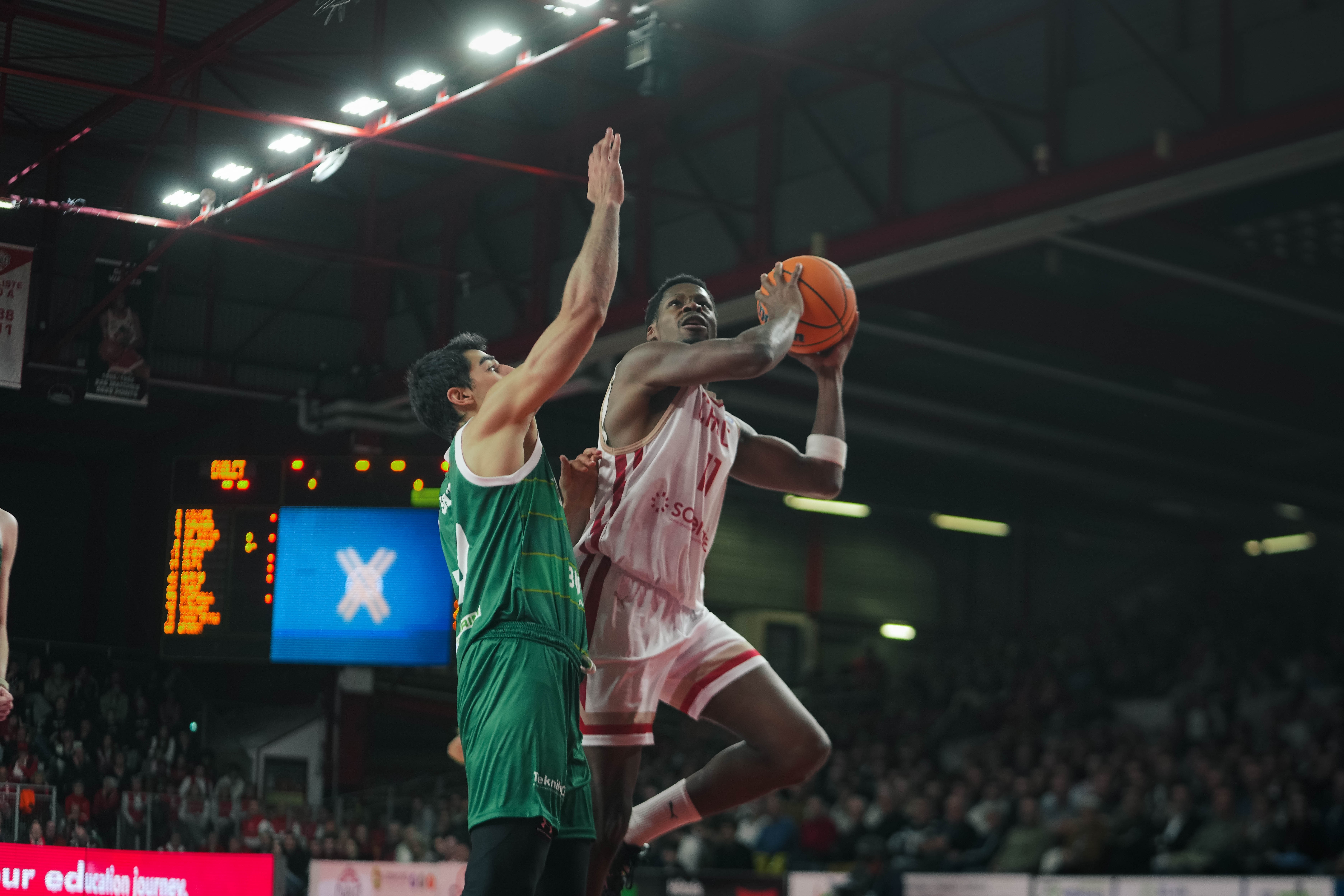 Gérald Ayayi ©revioo.mov