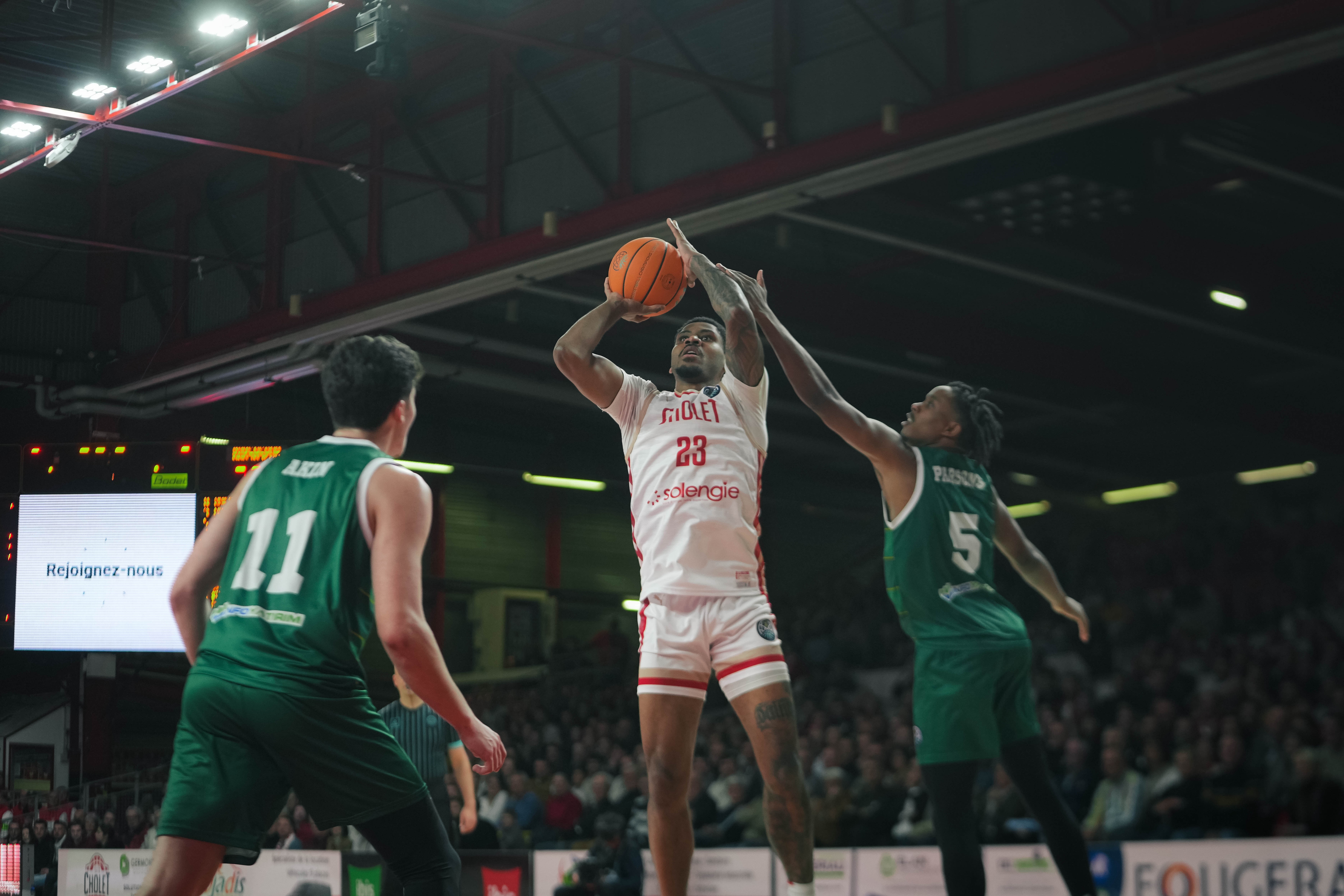 Chibuzo AGBO ©revioo.mov