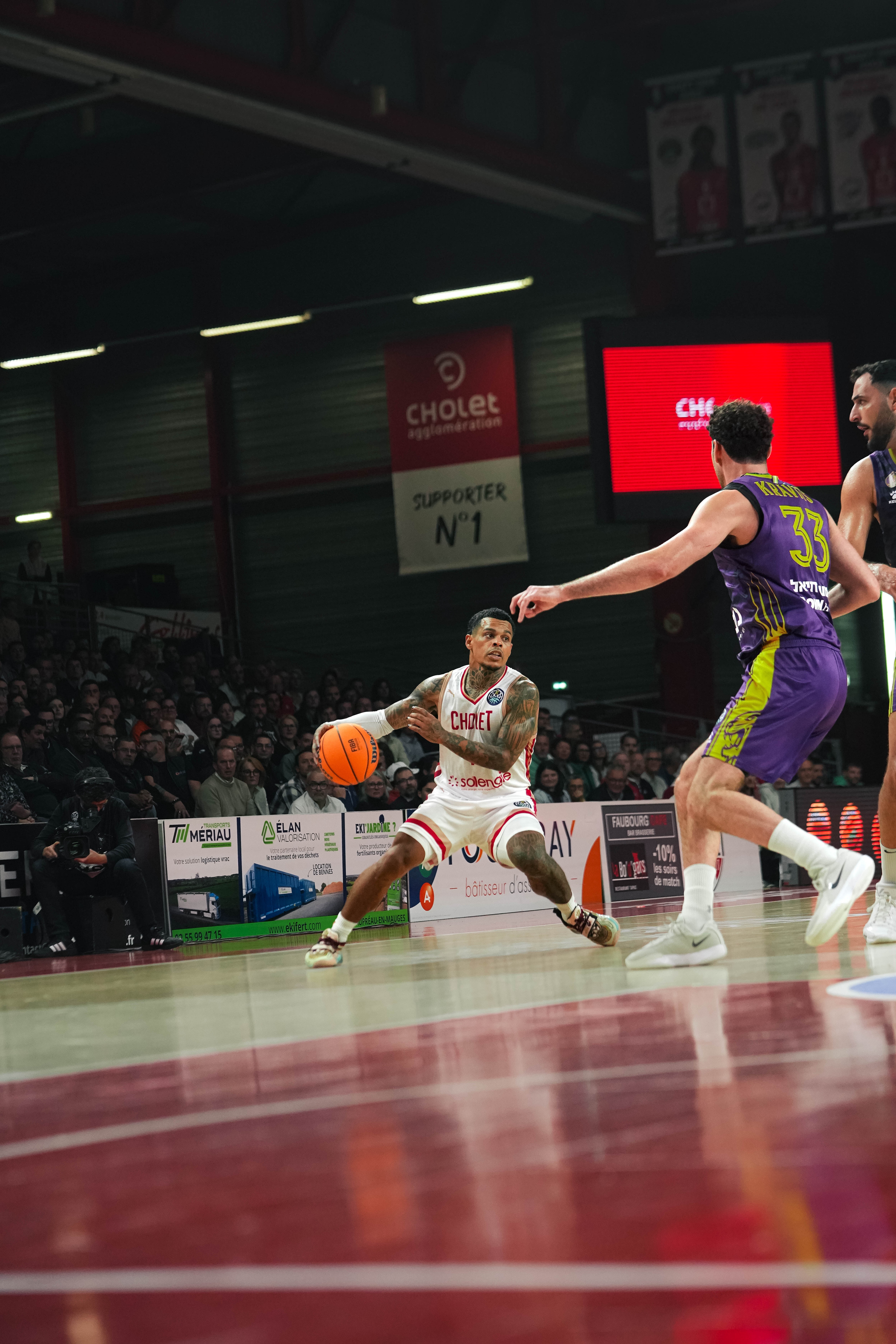 T.J. Campbell ©revioo.mov