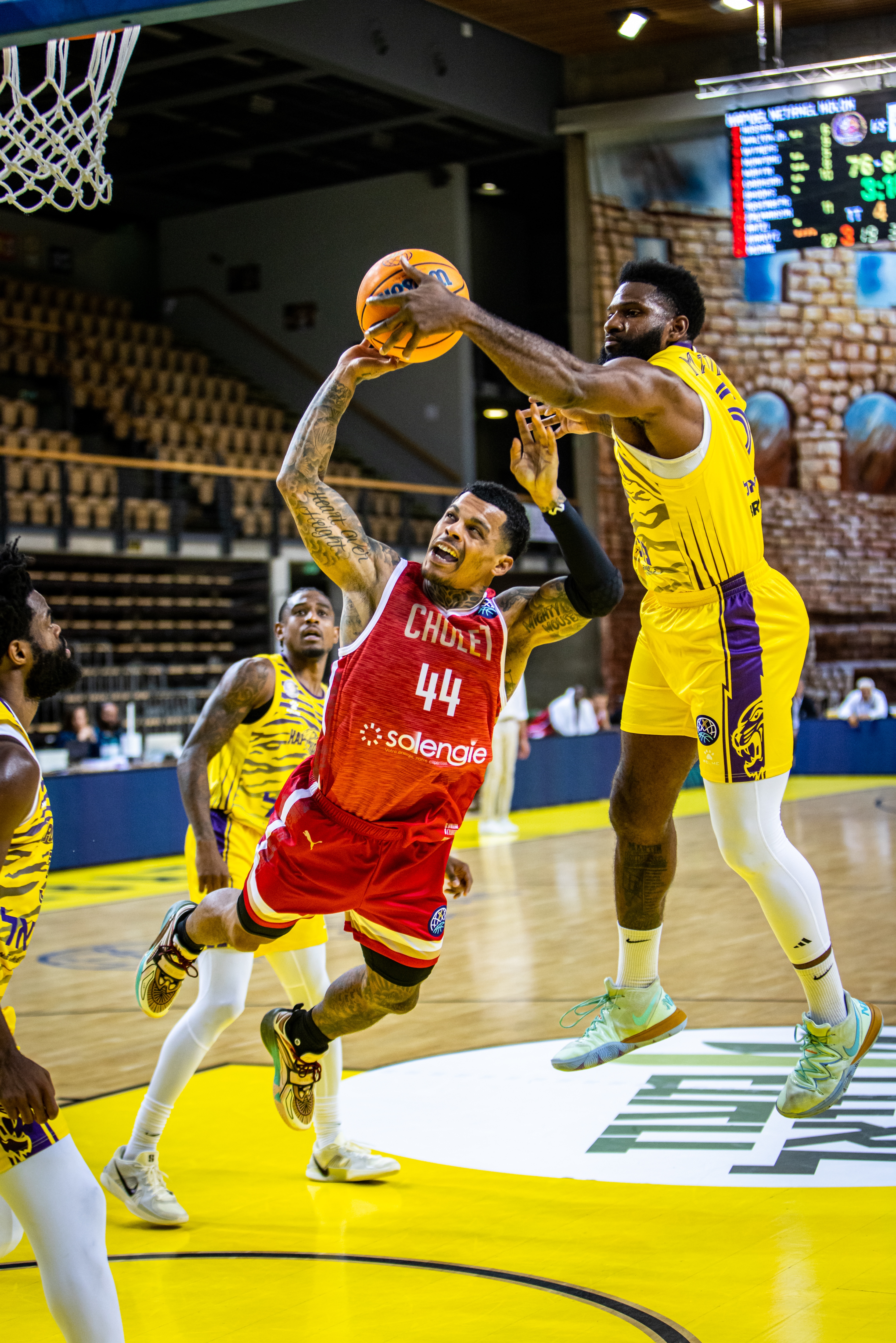 T.J. Campbell ©revioo.mov