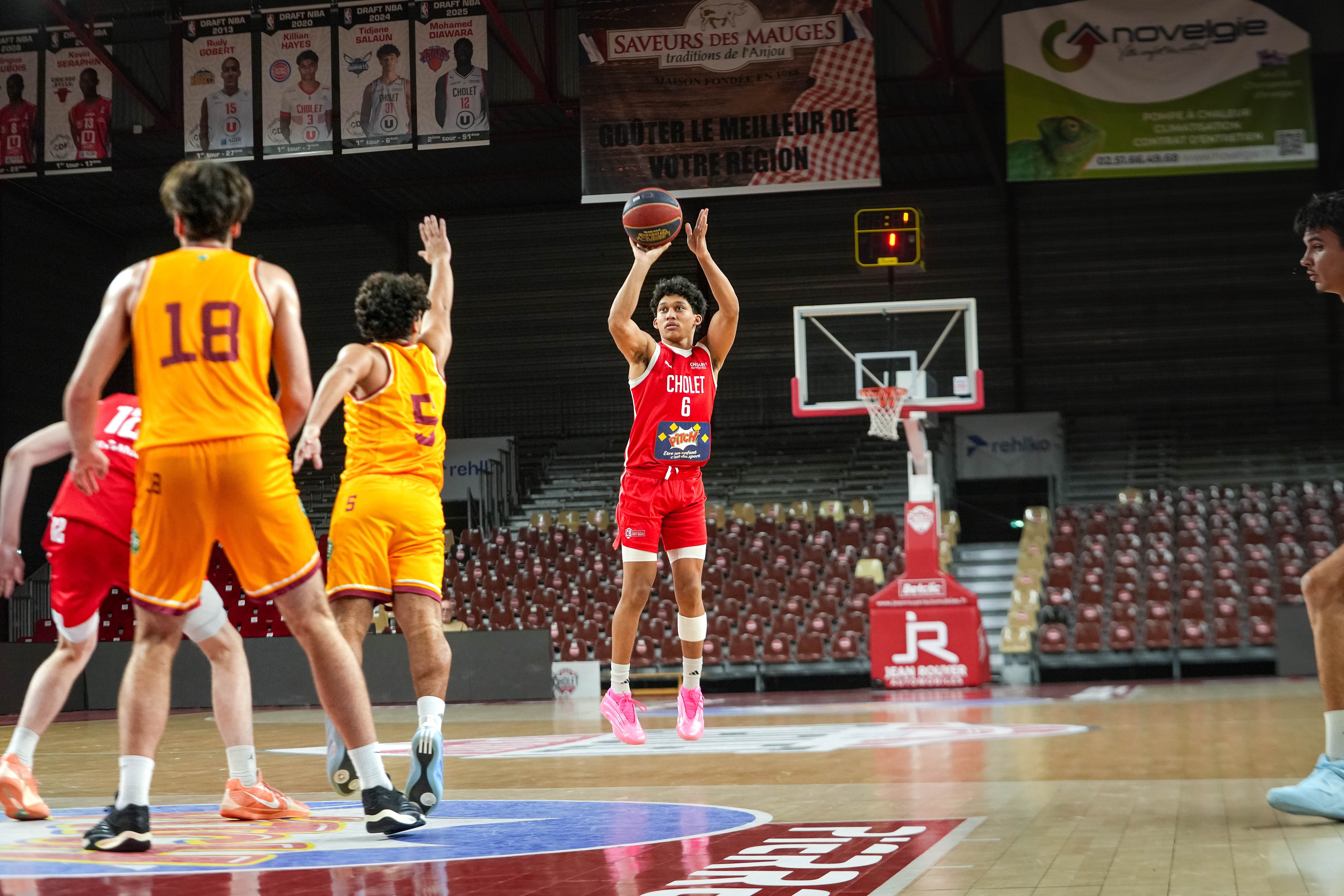 Aaron TOWO-NANSI ©revioo.mov