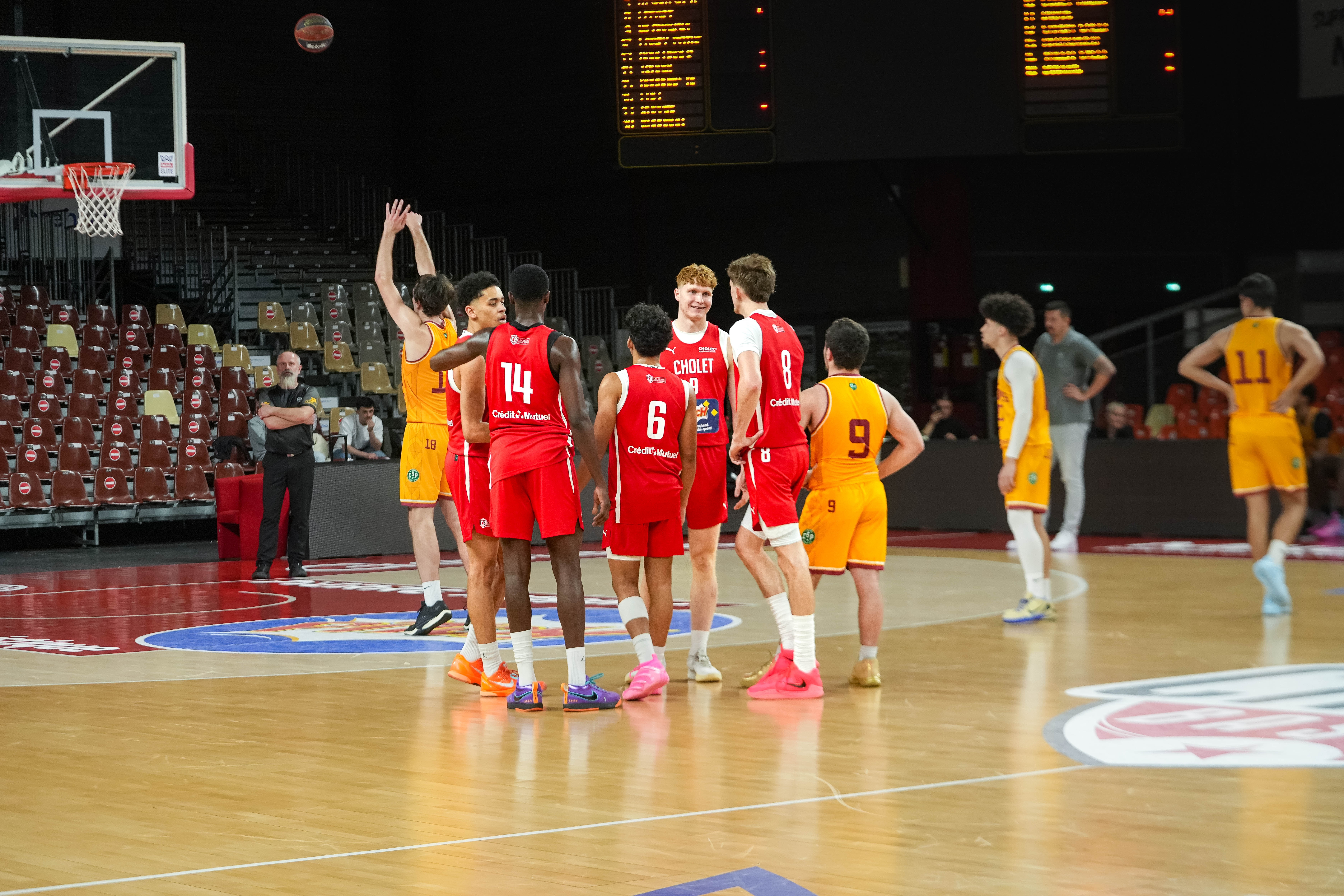  Thomas DUCHAMP DE LA GENESTE, Boubacar-Sidy TRAORÉ, Aaron TOWO-NANSI, Julien WILAMOWSKI et Boubacar-Sidy TRAORÉ ©revioo.mov