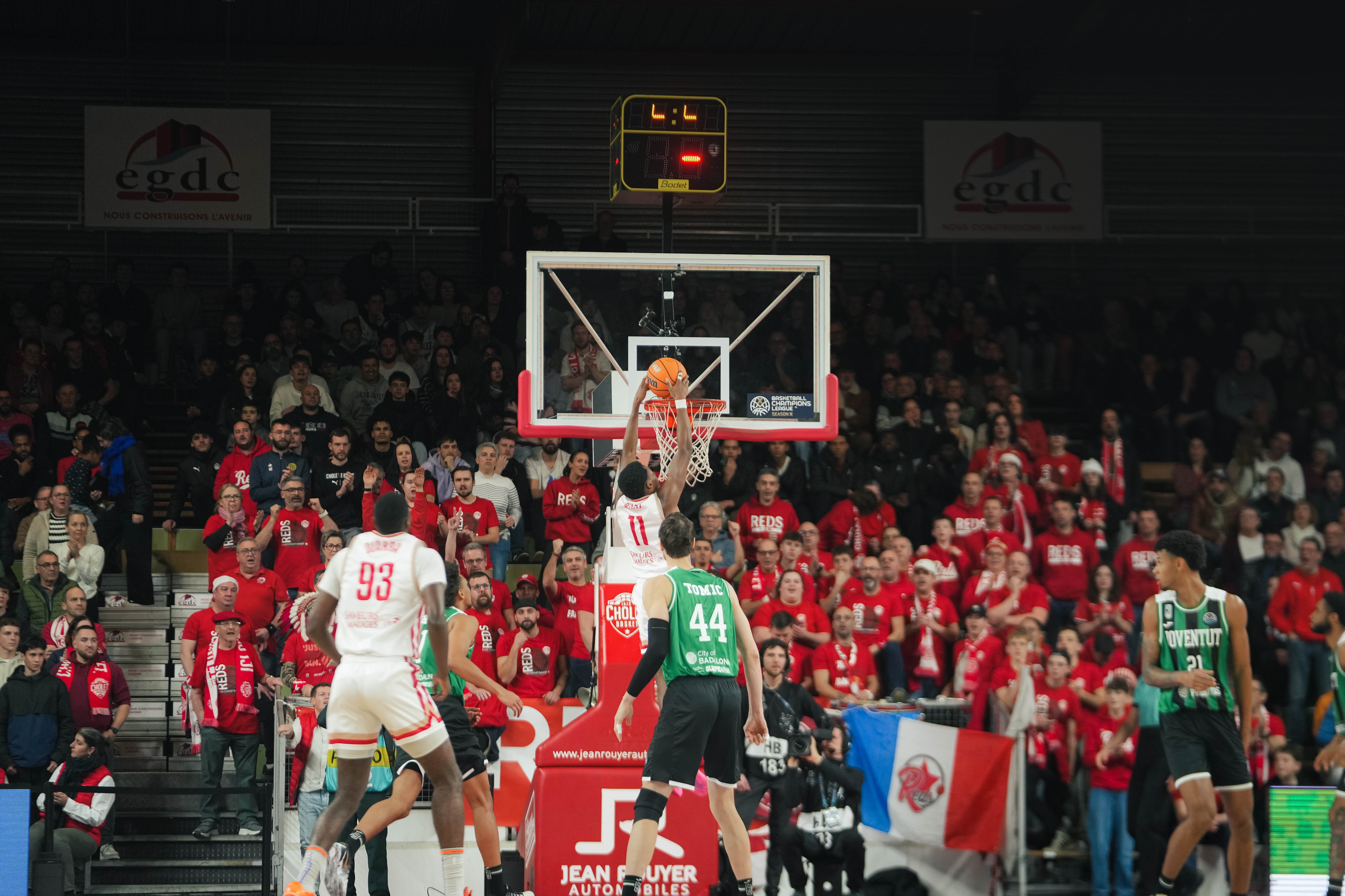 GERALD AYAYI - @revioo.mov