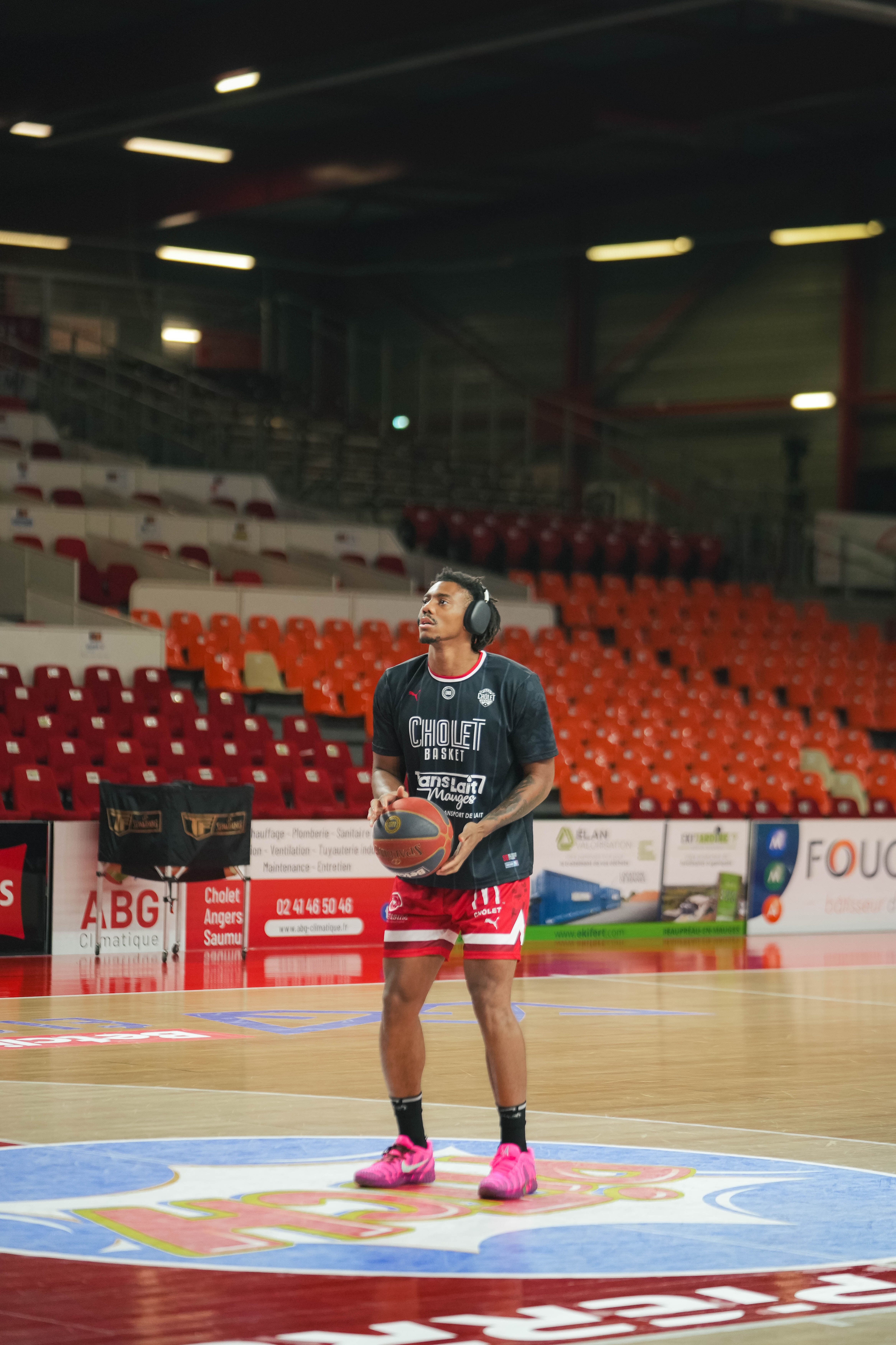 DeAndre Gholston - @revioo.mov