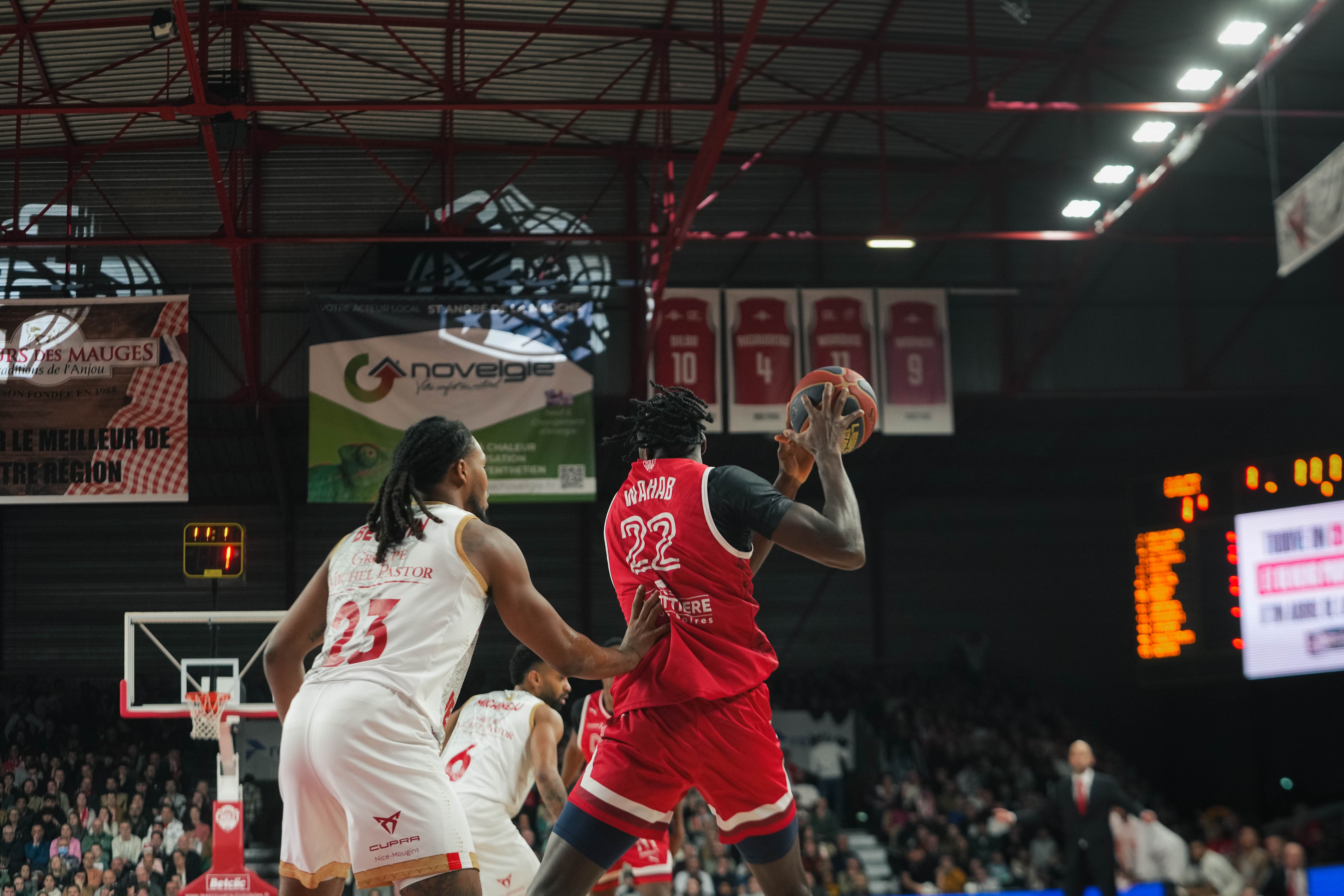 Qudus Wahab - @revioo.mov