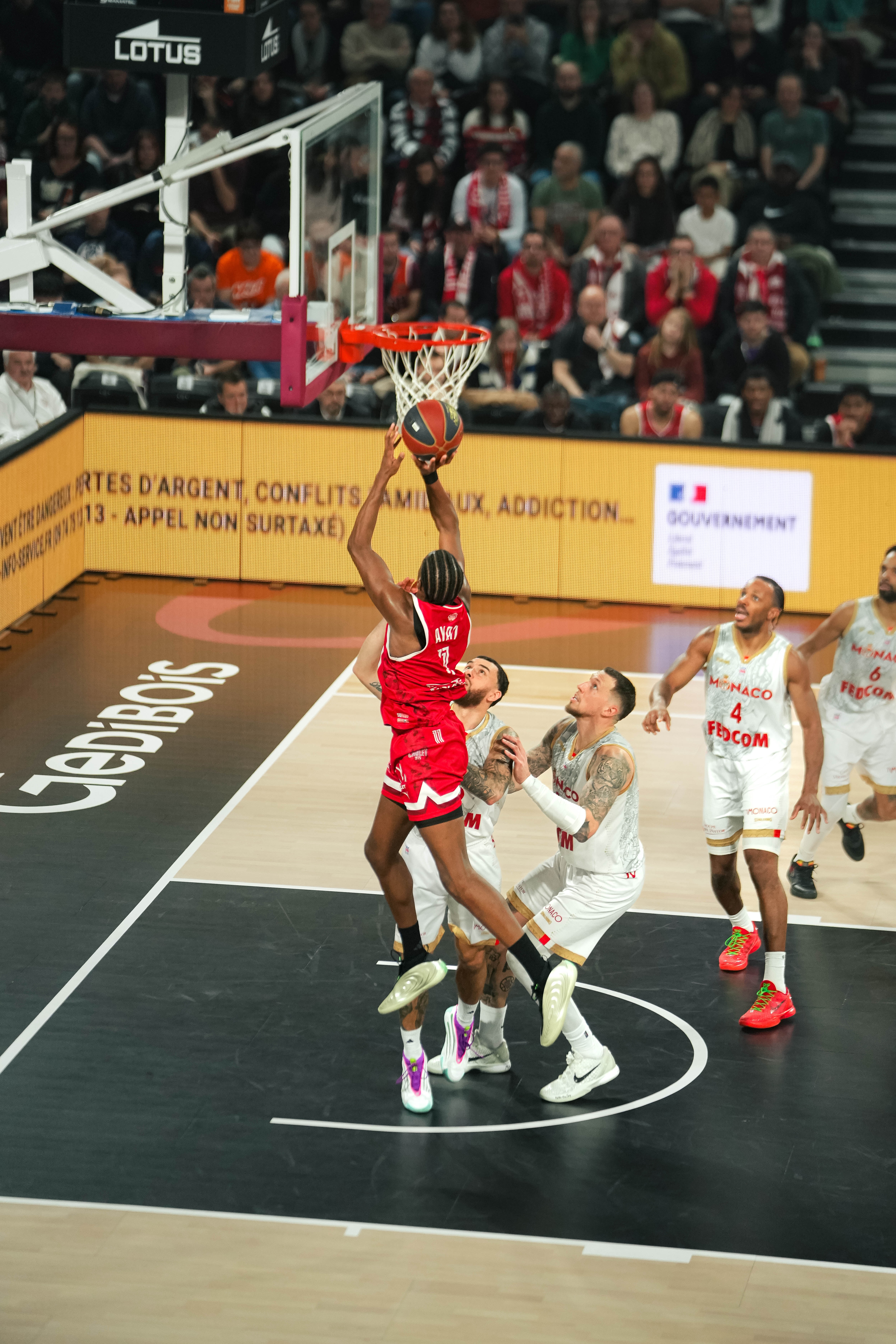 Gérald Ayayi - ©revioo.mov