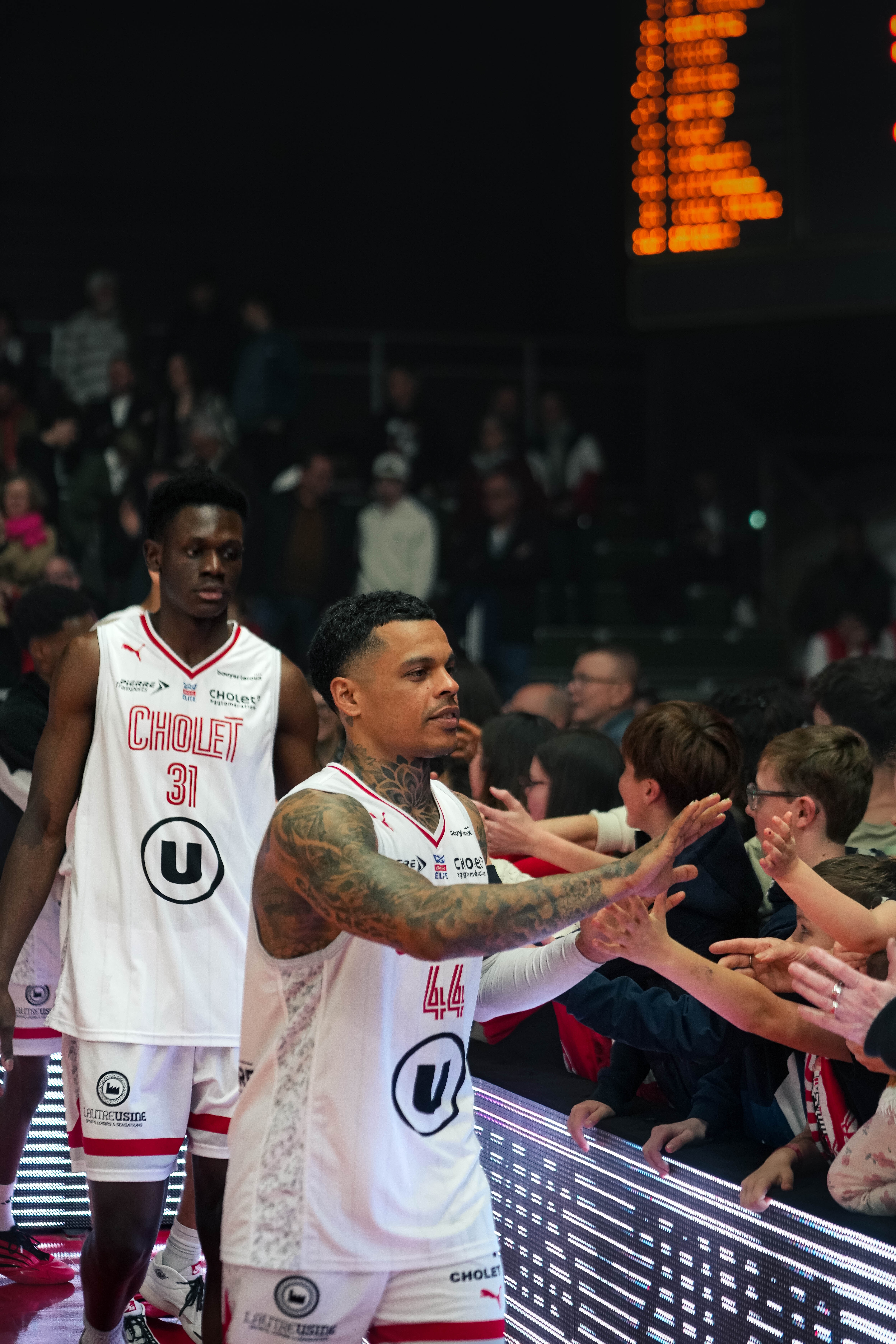 T.J. Campbell et Sublime Gbiegba - ©revioo.mov