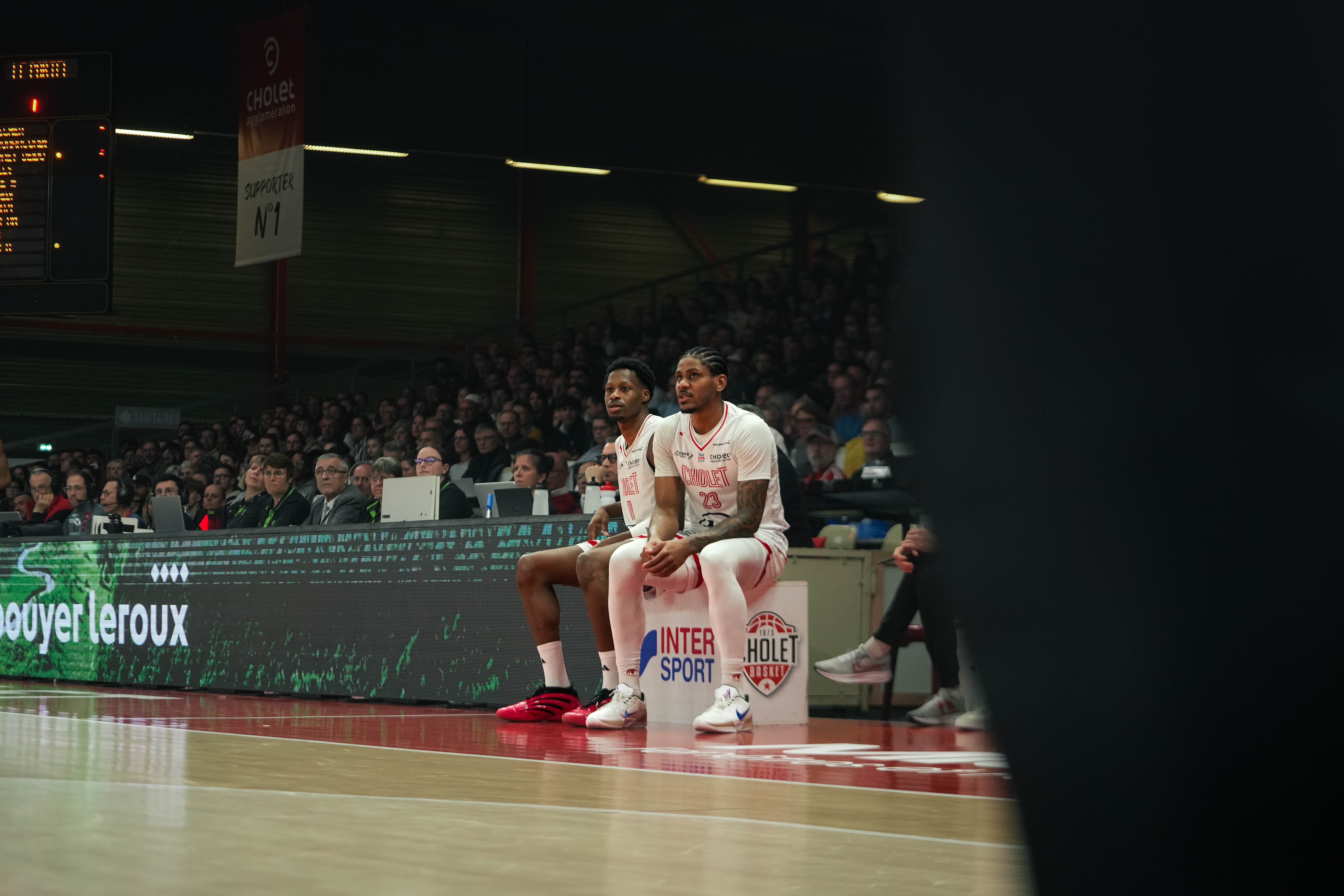 Gérald Ayayi et Chibuzo Agbo - ©revioo.mov